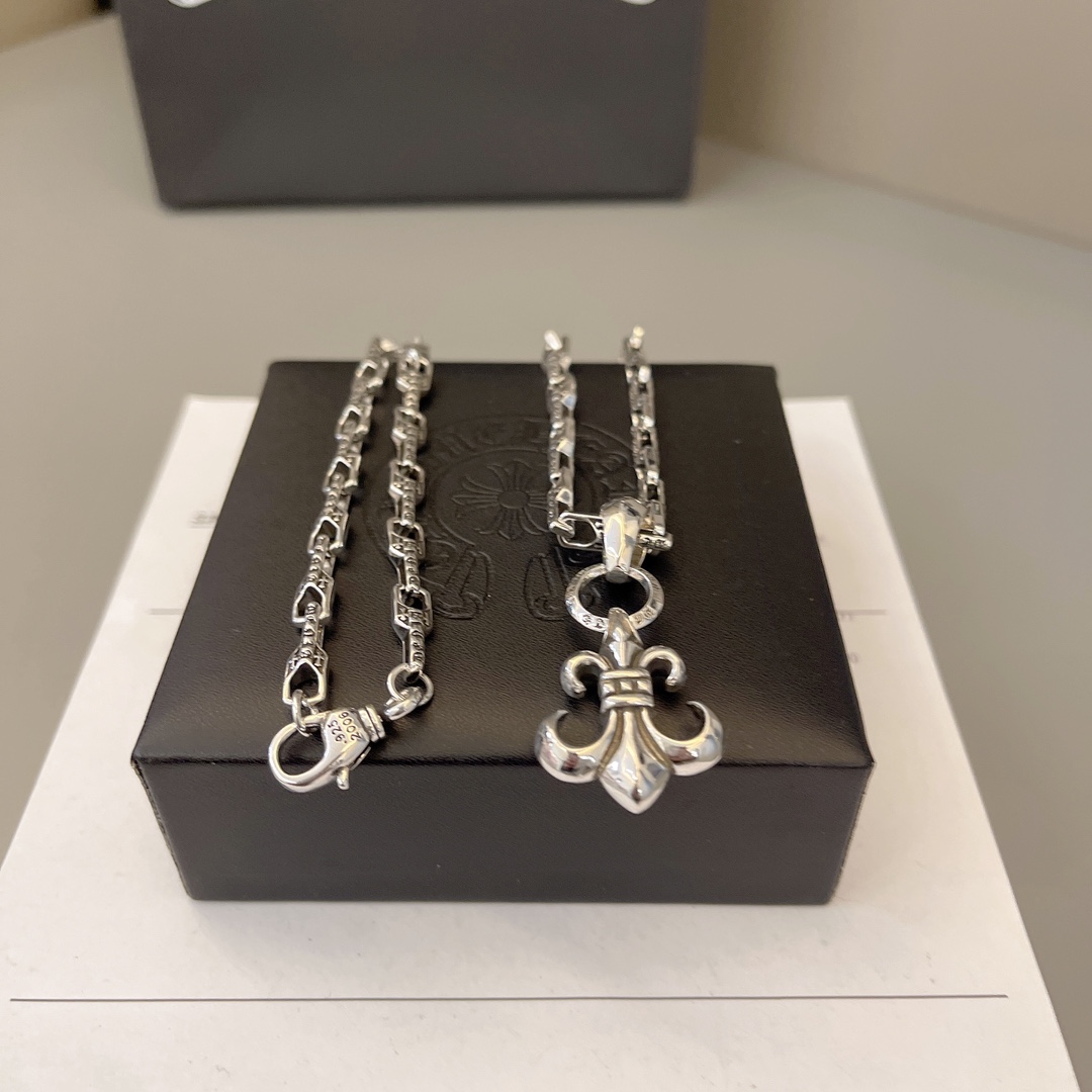 NO:379846,Necklace Chrome Hearts Beautiful necklace is really good~ Size 60, jewelry quality, chrome hearts, chrome hearts, necklace19860909项链 Chrome Hearts 克罗心 绝美项链 真的好好看～ 尺寸60,饰品精品,chrome hearts,chrome hearts,necklace,Jewelry