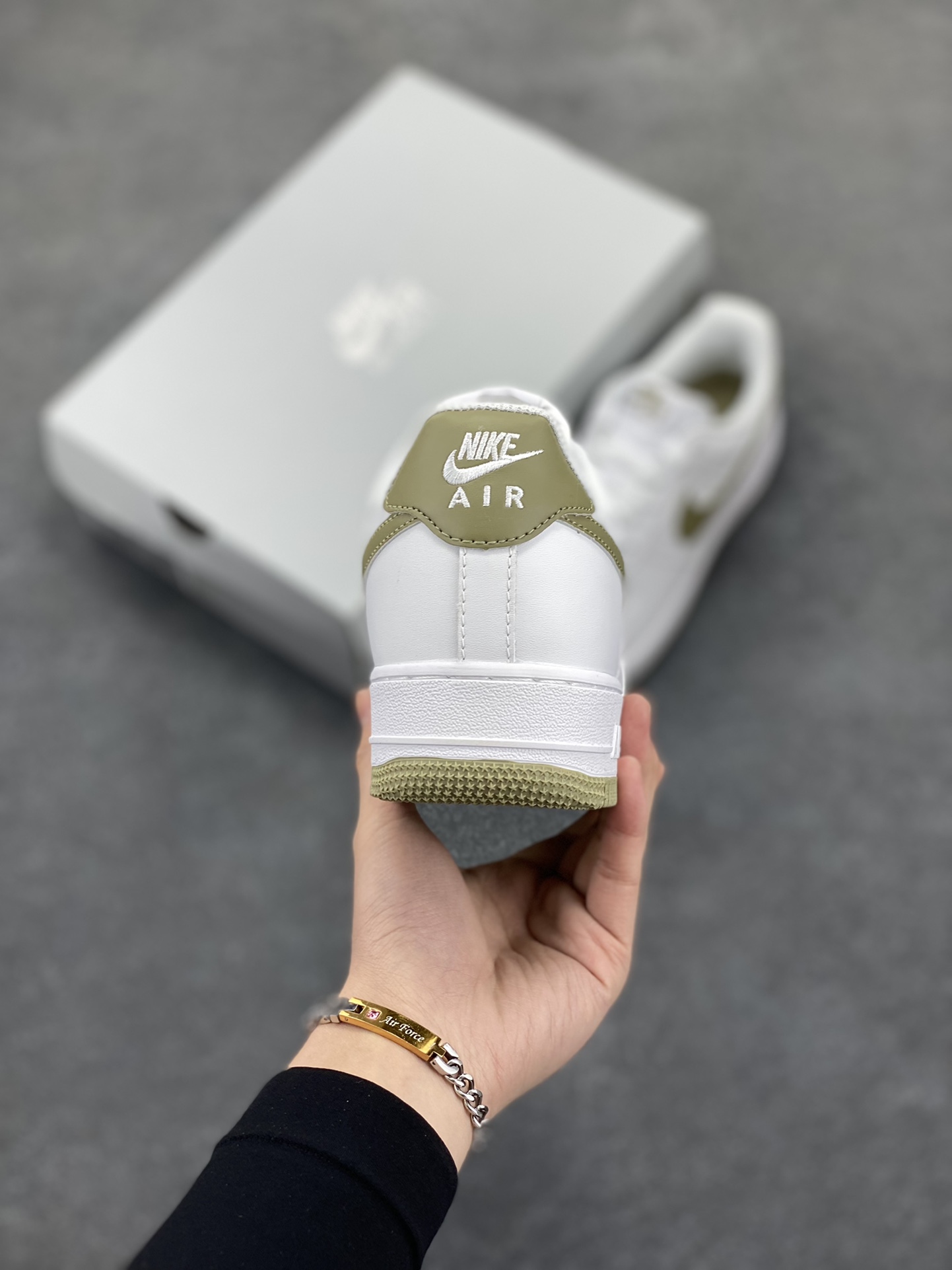 图片[4]-NK Air Force 1 空军一号 白军绿 原楦头原纸板 打造纯正空军版型#专注外贸渠道 全掌内置蜂窝气垫 #原盒配件 原厂中底钢印、拉帮完美 货号：FJ4146-110 尺码：36 36.5 37.5 38 38.5 39 40 40.5 41 42 42.5 43 44 44.5 45-选品中心