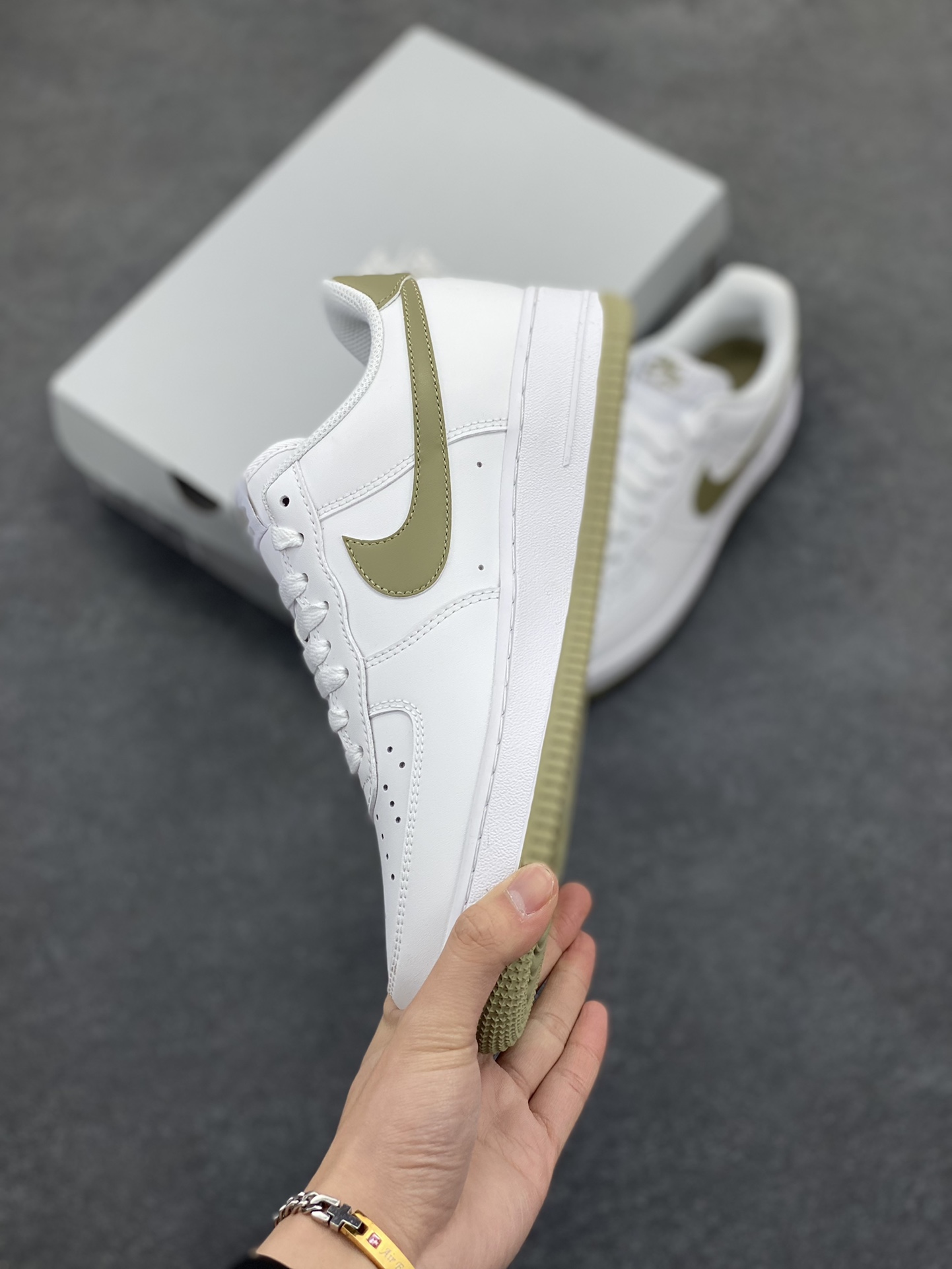 图片[3]-NK Air Force 1 空军一号 白军绿 原楦头原纸板 打造纯正空军版型#专注外贸渠道 全掌内置蜂窝气垫 #原盒配件 原厂中底钢印、拉帮完美 货号：FJ4146-110 尺码：36 36.5 37.5 38 38.5 39 40 40.5 41 42 42.5 43 44 44.5 45-选品中心