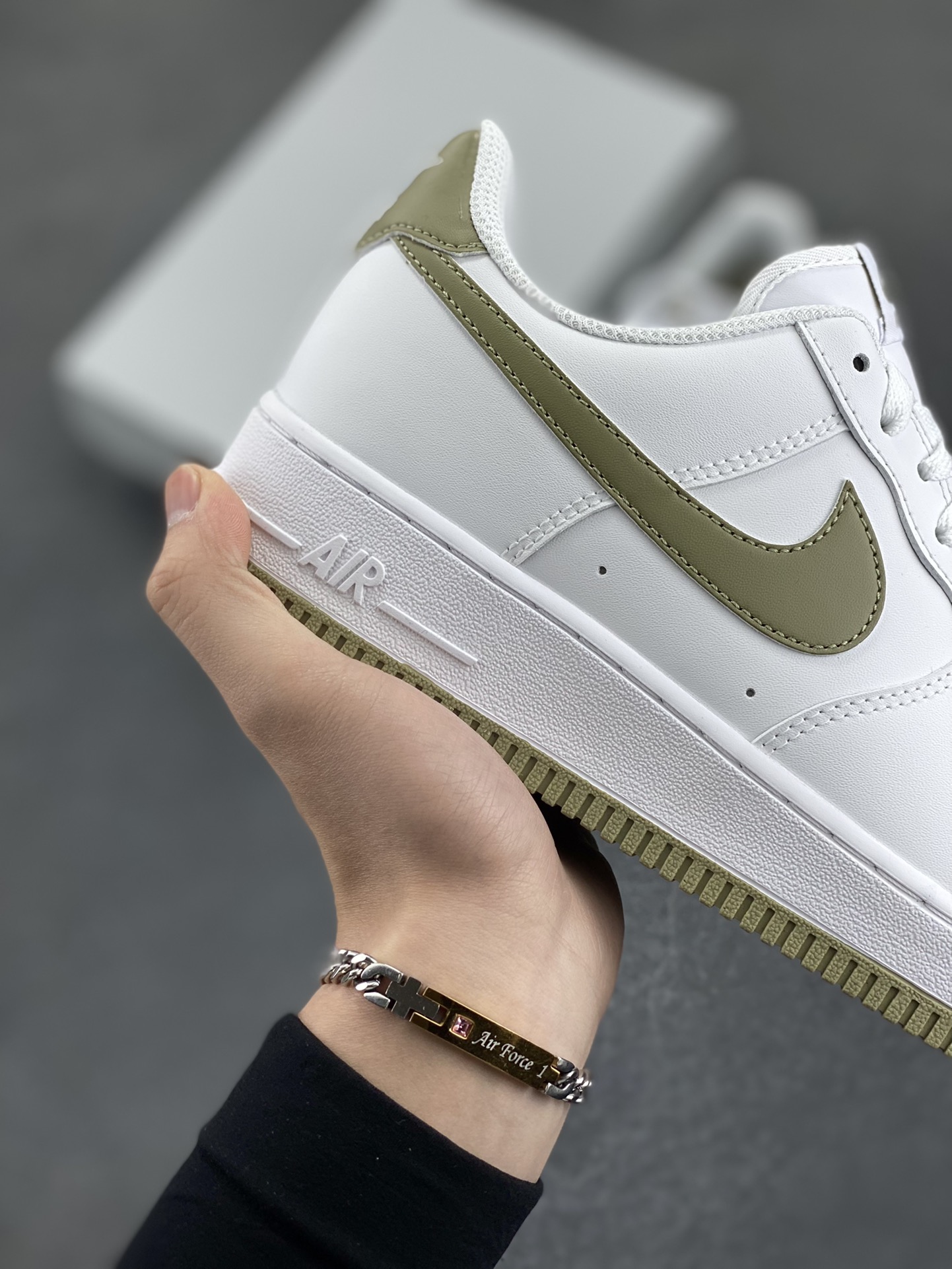 图片[6]-NK Air Force 1 空军一号 白军绿 原楦头原纸板 打造纯正空军版型#专注外贸渠道 全掌内置蜂窝气垫 #原盒配件 原厂中底钢印、拉帮完美 货号：FJ4146-110 尺码：36 36.5 37.5 38 38.5 39 40 40.5 41 42 42.5 43 44 44.5 45-选品中心