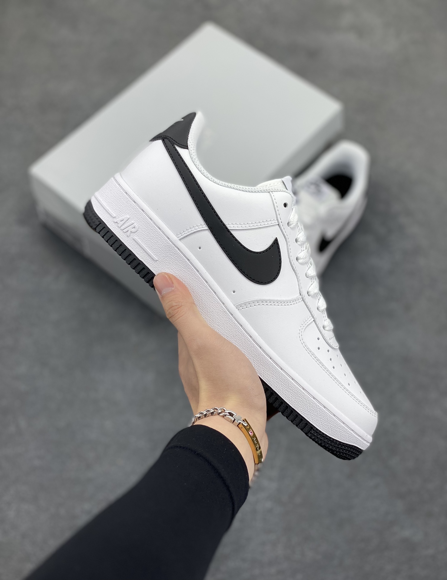 Nike Air Force 1 “白黑勾” 空军一号低帮运动休闲板鞋 官原楦头原纸板 打造纯正空军版型#专注外贸渠道 全掌内置蜂窝气垫 #原盒配件 原厂中底钢印、拉帮完美 货号:FQ4296-101 尺码:36 36.5 37.5 38 38.5 39 40 40.5 41 42 42.5 43 44 44.5 45-选品中心