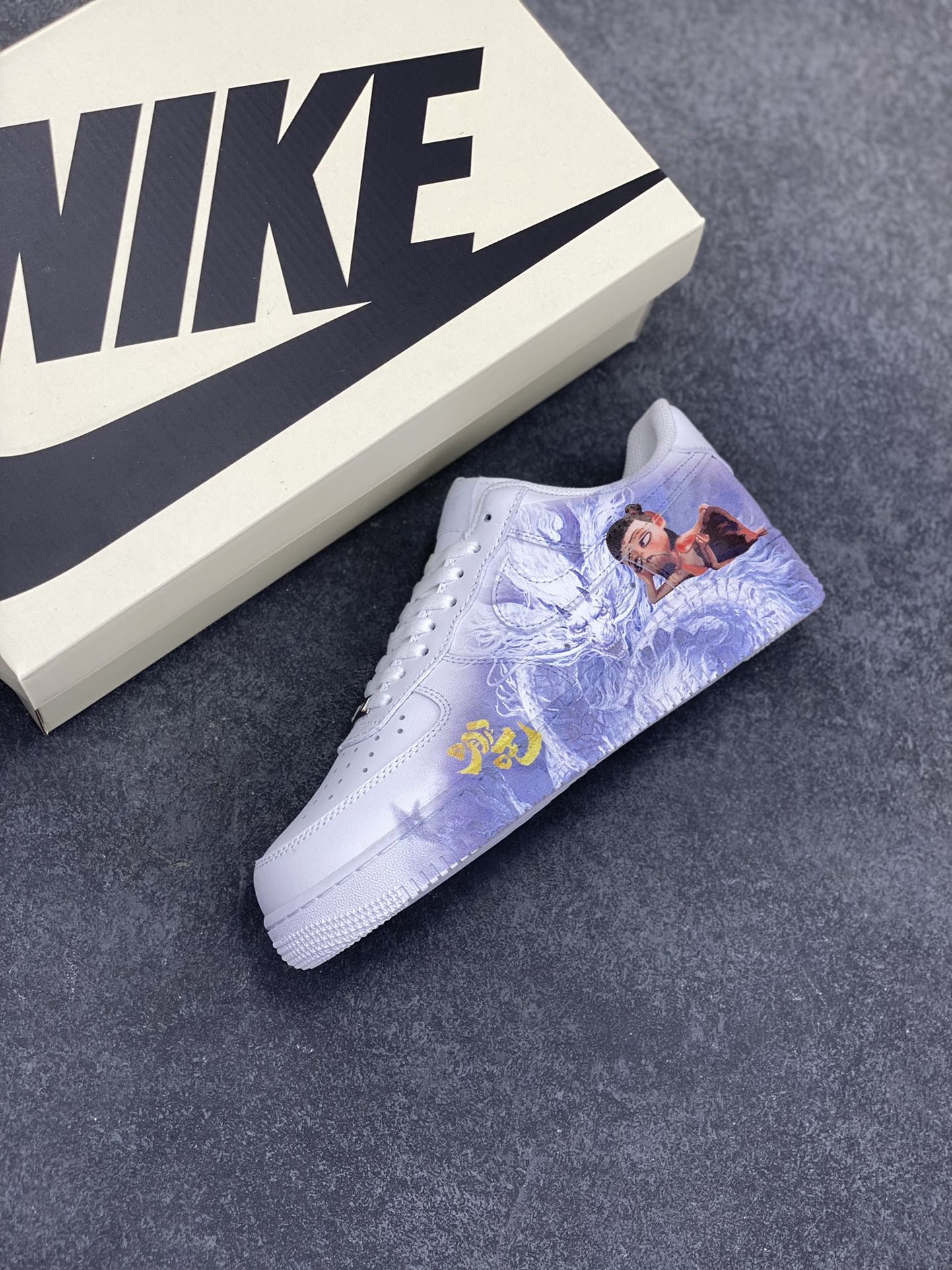 图片[7]-Air Force 1 Low 哪吒手绘涂鸦 原楦头原纸板 打造纯正空军版型 #专注外贸渠道 全掌内置蜂窝气垫 #原盒配件 原厂中底钢印、拉帮完美 货号：DD8959-100 尺码：36 36.5 37.5 38 38.5 39 40 40.5 41 42 42.5 43 44 44.5 45-选品中心