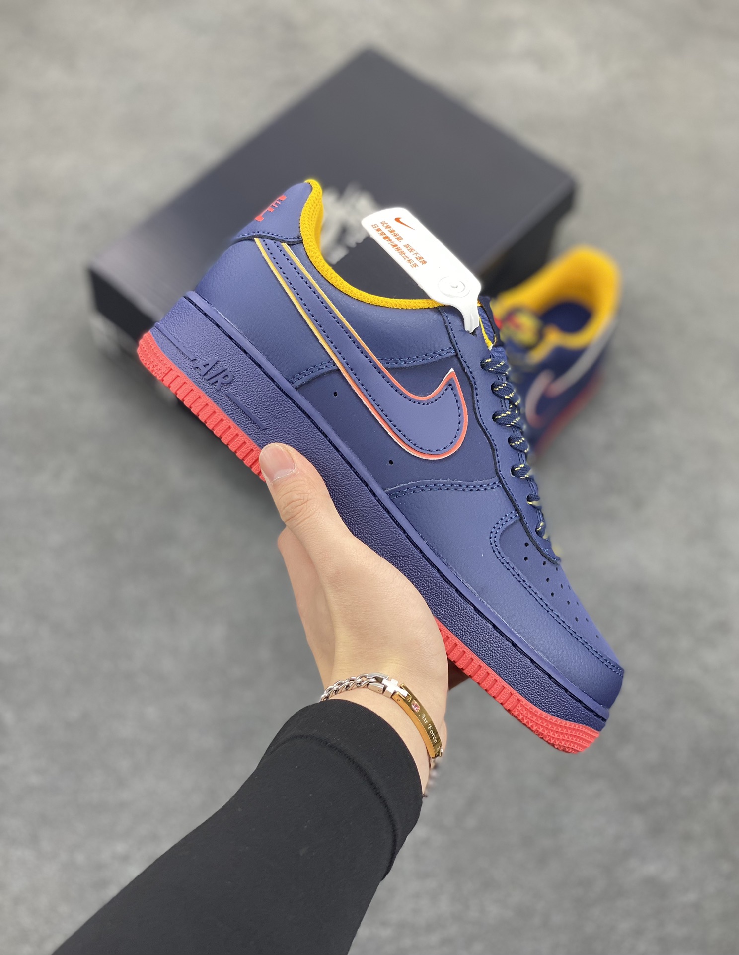 Air Force 1\' 07 红蓝黄 原楦头原纸板 打造纯正空军版型 专注外贸渠道 全掌内置蜂窝气垫 #原盒配件 原厂中底钢印、拉帮完美 货号：HV5752-410 尺码：36 36.5 37.5 38 38.5 39 40 40.5 41 42 42.5 43 44 44.5 45-选品中心