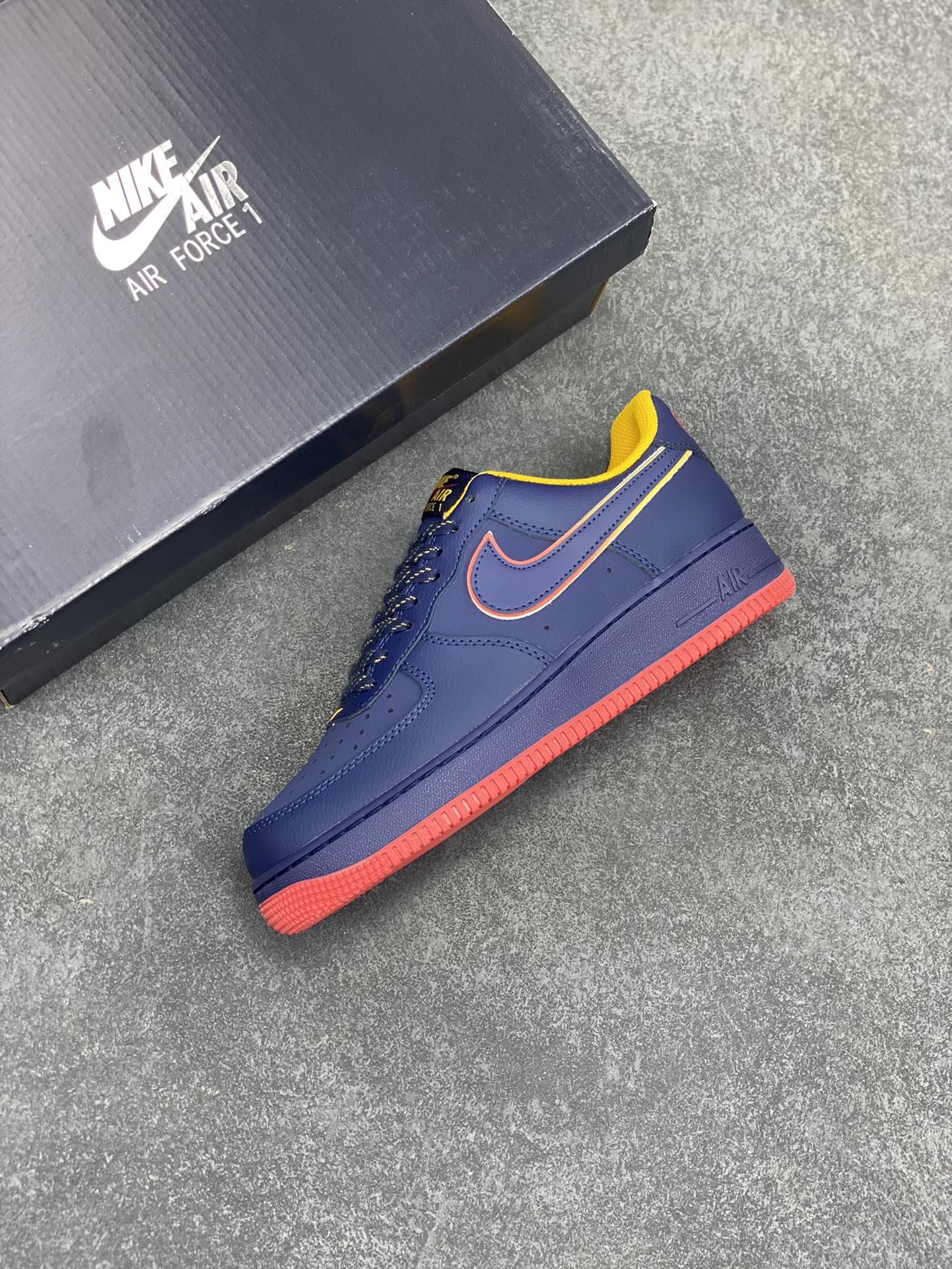 图片[7]-Air Force 1\’ 07 红蓝黄 原楦头原纸板 打造纯正空军版型 专注外贸渠道 全掌内置蜂窝气垫 #原盒配件 原厂中底钢印、拉帮完美 货号：HV5752-410 尺码：36 36.5 37.5 38 38.5 39 40 40.5 41 42 42.5 43 44 44.5 45-选品中心