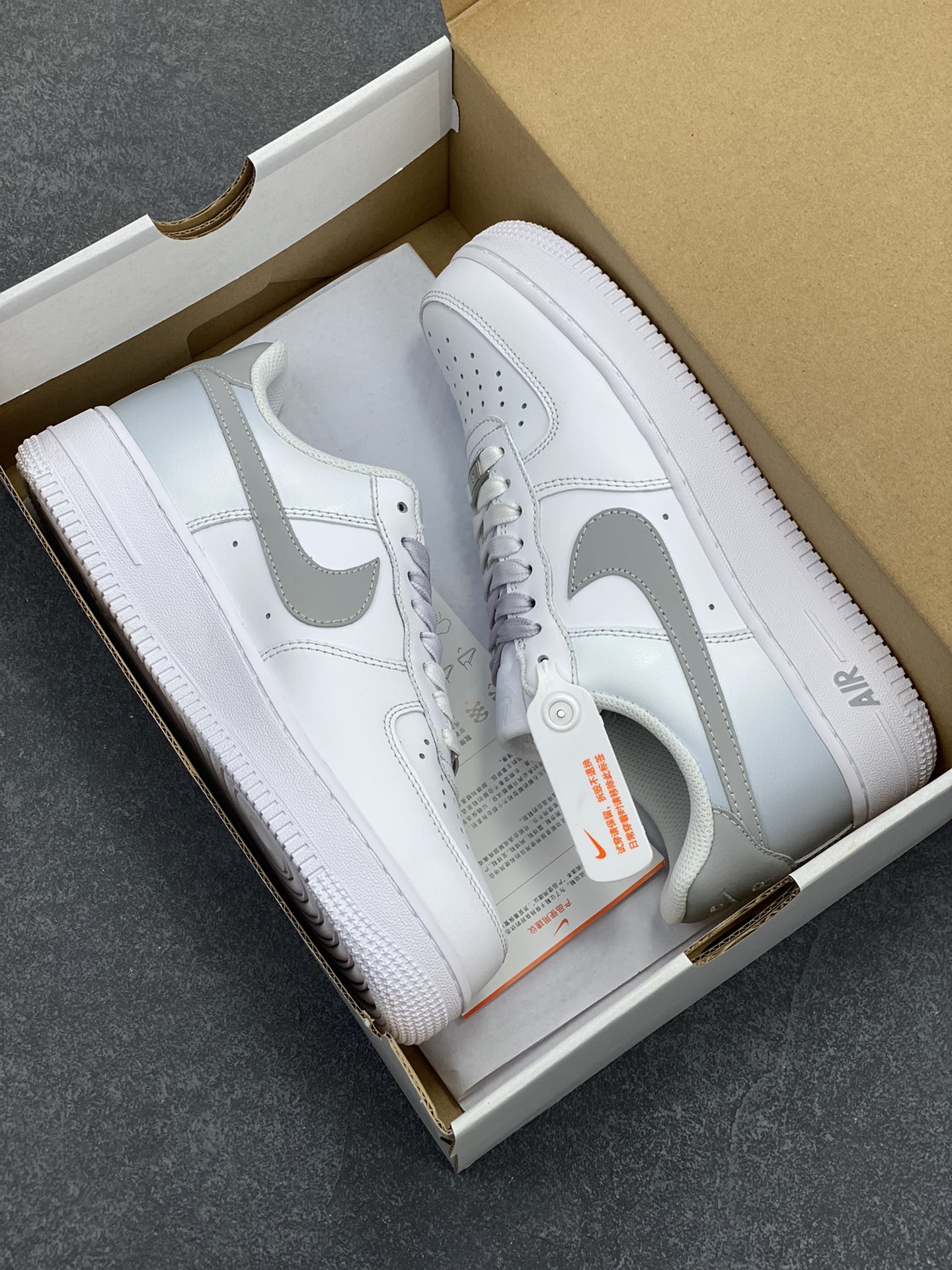 图片[9]-Nike Air Force 1 Low’07 渐变灰勾 空军一号低帮休闲板鞋 定制皮料 定制鞋盒 原楦原纸板 纯正空军版型 内置全掌气垫 货号：FN0366-102 尺码：36 36.5 37.5 38 38.5 39 40 40.5 41 42 42.5 43 44 44.5 45-选品中心