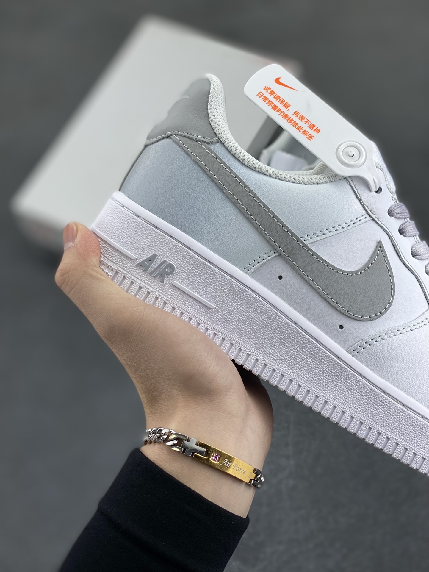 图片[6]-Nike Air Force 1 Low’07 渐变灰勾 空军一号低帮休闲板鞋 定制皮料 定制鞋盒 原楦原纸板 纯正空军版型 内置全掌气垫 货号：FN0366-102 尺码：36 36.5 37.5 38 38.5 39 40 40.5 41 42 42.5 43 44 44.5 45-选品中心
