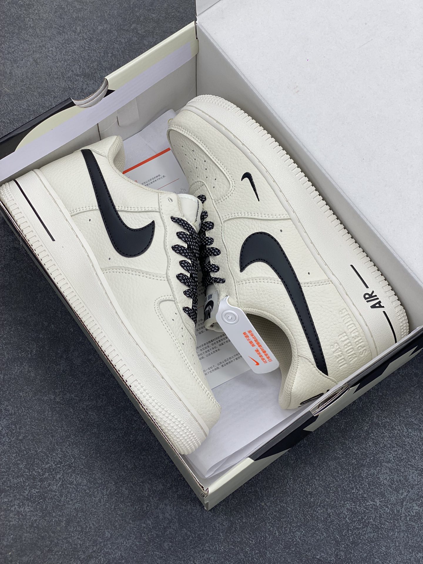 图片[9]-TEDxPortland× Nike Air Force 1 Low联名 黑反光空军一号低帮休闲板鞋 定制皮料 原装定制鞋盒 炫彩反光 细节满满 原楦头原纸板 内置全掌气垫 货号：DD8959-706 尺码：36 36.5 37.5 38 38.5 39 40 40.5 41 42 42.5 43 44 44.5 45-选品中心