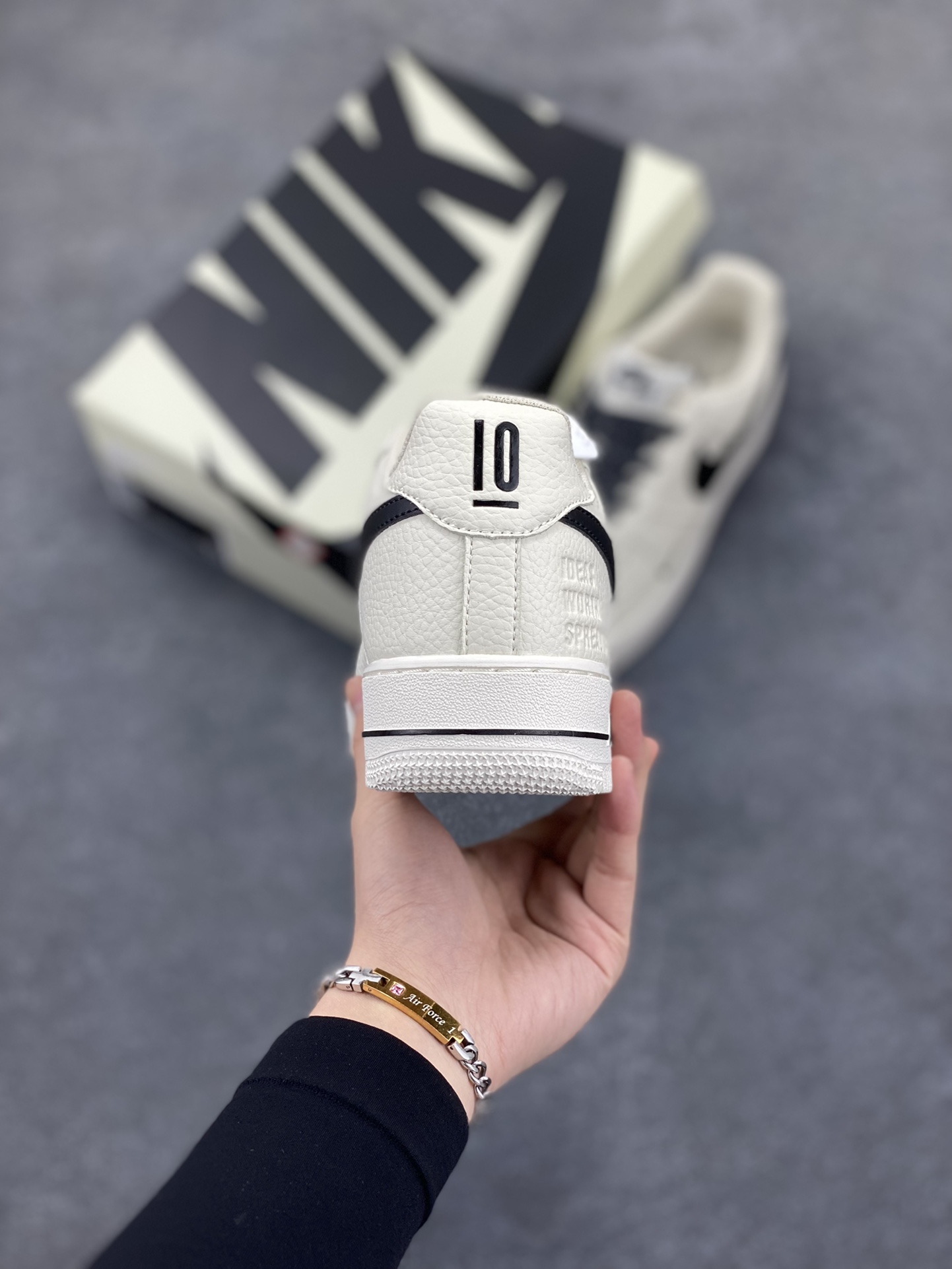 图片[4]-TEDxPortland× Nike Air Force 1 Low联名 黑反光空军一号低帮休闲板鞋 定制皮料 原装定制鞋盒 炫彩反光 细节满满 原楦头原纸板 内置全掌气垫 货号：DD8959-706 尺码：36 36.5 37.5 38 38.5 39 40 40.5 41 42 42.5 43 44 44.5 45-选品中心
