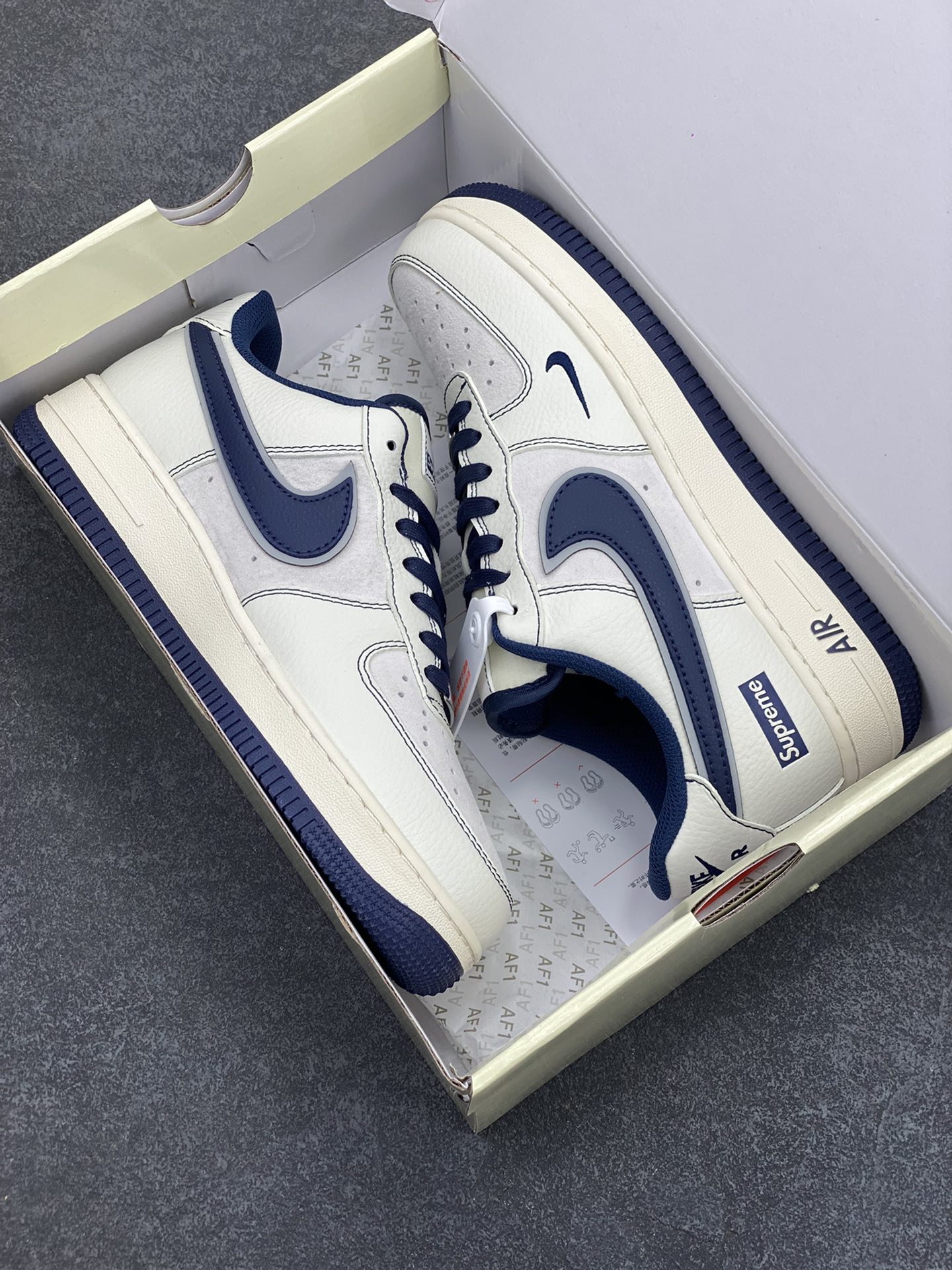 图片[9]-NIke Air Force 1 \’07 Low “Supreme联名——深蓝线条”空军一号 低帮 运动鞋 休闲鞋 折边针车 工艺难度大 原楦头原纸板 原装鞋盒 定制五金配件 内置全掌气垫 原厂鞋底 货号：XZ6188-019 尺码：36 36.5 37.5 38 38.5 39 40 40.5 41 42 42.5 43 44 44.5 45-选品中心