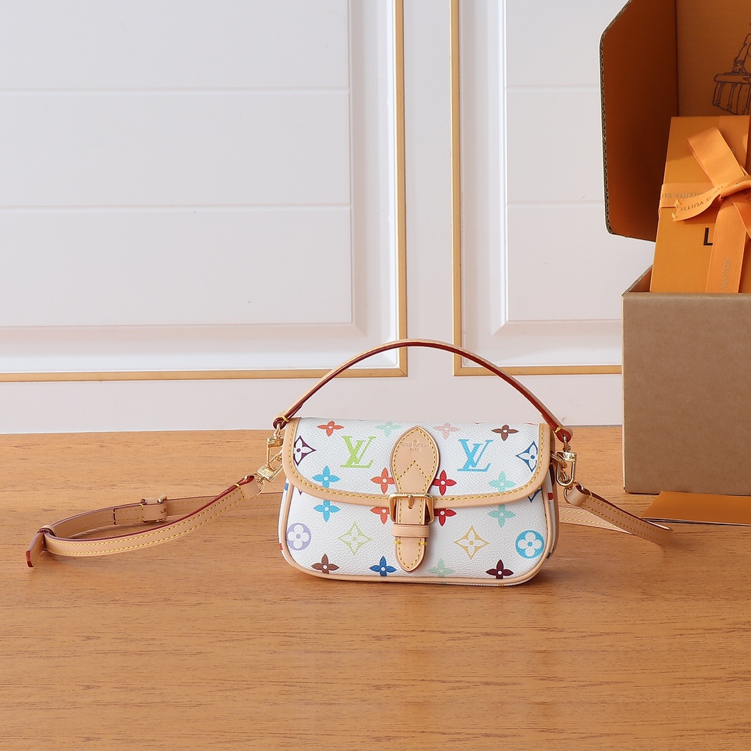 Louis Vuitton Nano Diane حقيبة يد، جلد أبيض متعدد الألوان، حزام كتف قابل للتعديل