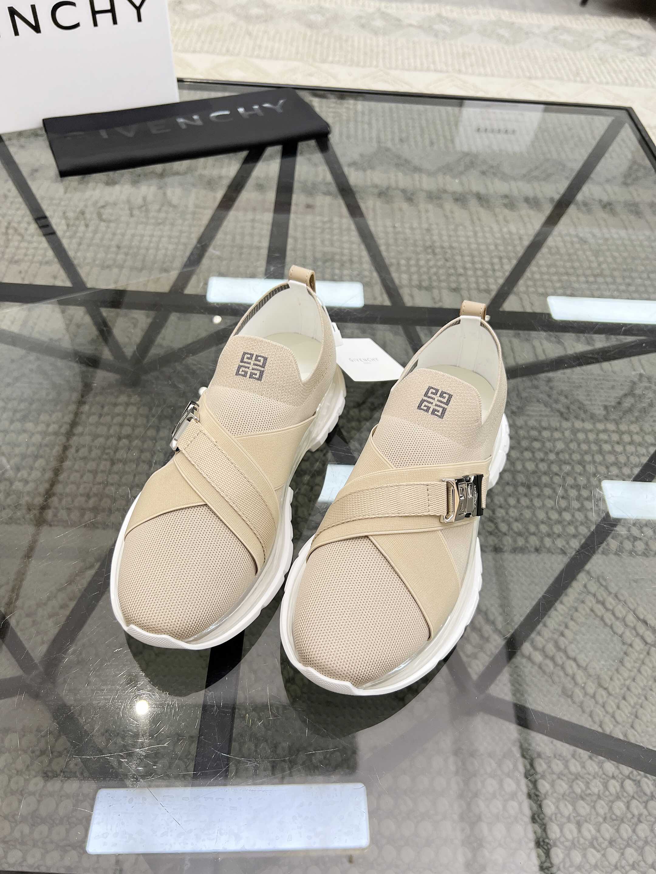 NO:222786,Brand GIVENCHY Color Original Color Number 39-44 Customized 38.45 Price Material Givenchy Top-grade Original Product!  The upper of the high-quality sports shoes is made of breathable mesh fabric and spliced ​​together to make the breathable and comfortable cowhide inner cowhide foot pads Original combination air cushion outsole The style is fashionable, simple and generous, versatile, Givenchy casual shoes, given, given, given, sneakers, cowhide19860909品牌GIVENCHY 颜色 原版配色 码数39-44定做38.45 价格 材质纪梵希顶级·原单货！精品好货运动鞋鞋面采用透气网布飞织拼接而成透气舒服牛皮内里 牛皮垫脚 原版 组合气垫大底 版型时尚简洁大方 百搭款,纪梵希休闲鞋,givenchy,givenchy,sneakers,cowhide,Men's shoes