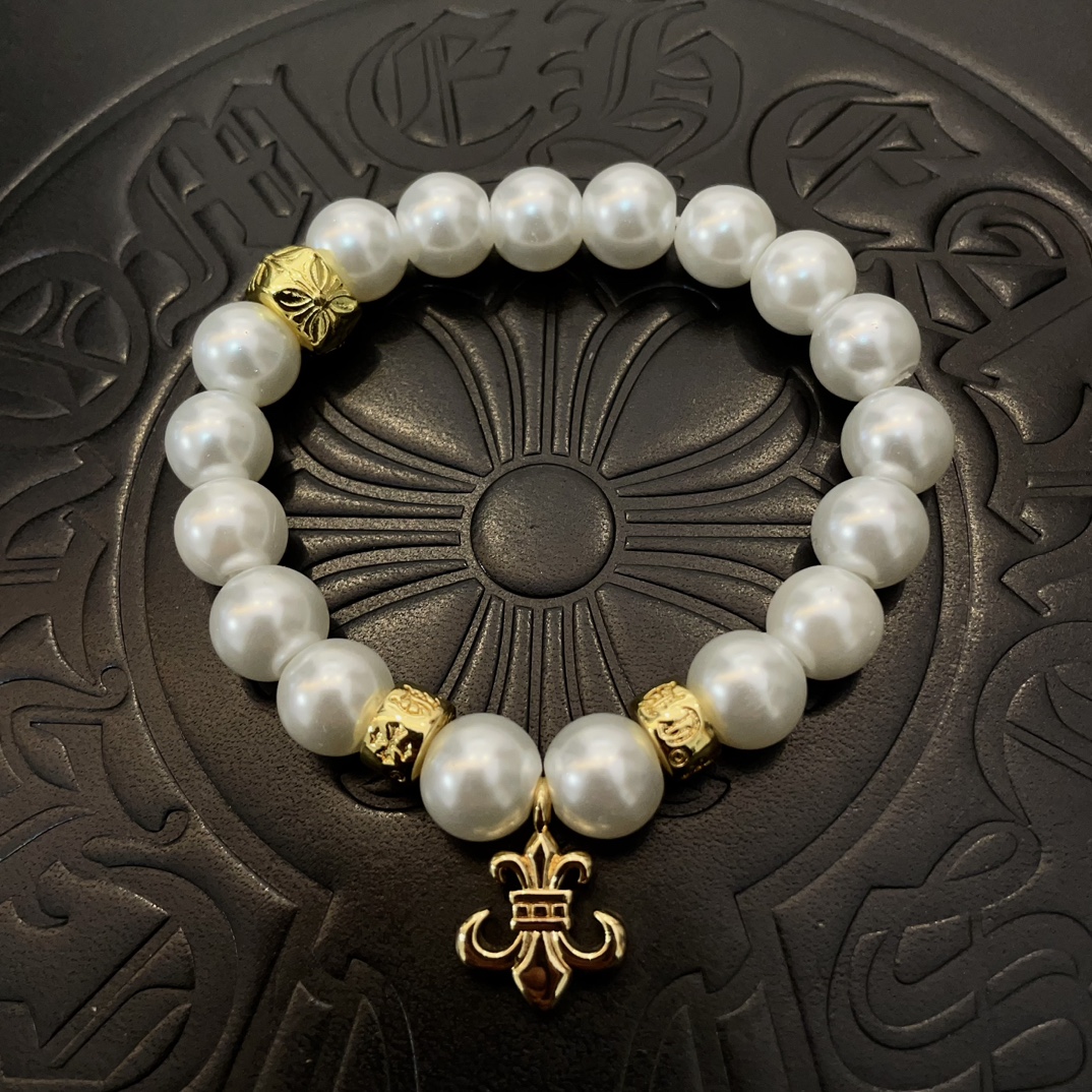 NO:106623,New [Counter Quality] Chrome Hearts Pearl Bracelet Bracelet, different pattern design styles with different concave and convex shapes, presenting uniqueness. Cross Scout flowers are Croxin's ambitions, so they last longer. Genuine version of Chrome Hearts Croxin, differentiating the market ordinary light version, matching the quality, looking at the details of the letter printing, retro, old gray oxygen level. Seiko version!  !  !  Pure handmade ~ Authentic model opening must-have fashion and fashion, both men and women can wear it, same style for couples, original official website, rock punk style silver style, retro elements, trendy and versatile!  , jewelry boutique, chrome hearts, chrome hearts, bracelet19860909新款【专柜品质】Chrome Hearts克罗心珍珠手链手串,凹凸造型不同的花纹设计风格 呈现出与众不同 十字架 童军花是克罗心的志 所以更经久不衰 正品打版Chrome Hearts克罗心 区别市场普通轻版 对版对标品质 看字印细节 复古做旧灰氧程度.精工版本！！！ 纯手工打造 ～正品开模潮流时尚必备 男女均可佩戴 情侣同款 官网原版 摇滚朋克泰银风格 复古元素 潮流百搭！,饰品精品,chrome hearts,chrome hearts,bracelet,Jewelry