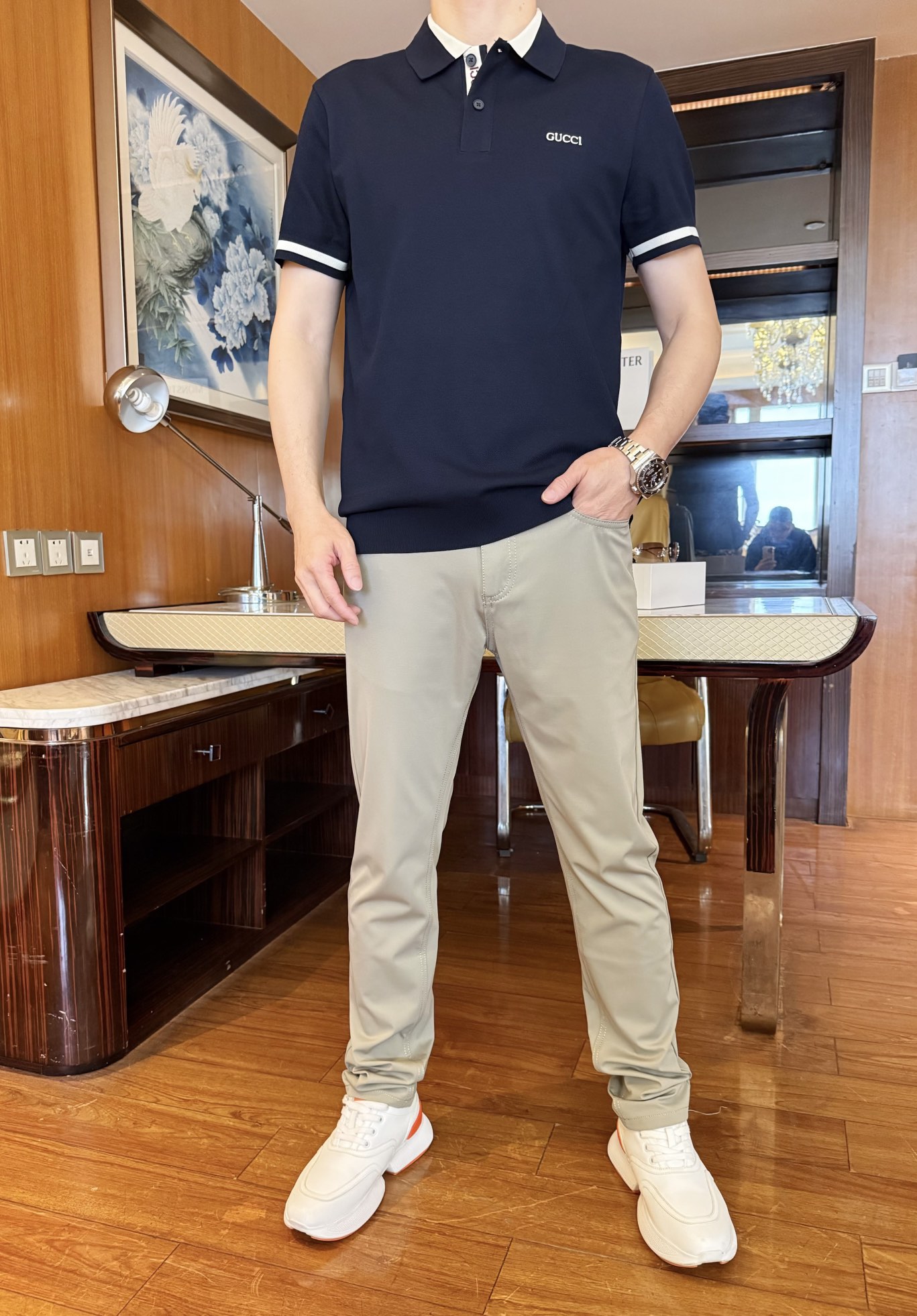 NO:127089,Guqi-2025 counter latest hot-selling Polo, a hot-selling item in Paris counter!  Selected Italian imported mercerized cotton fabrics with simple and elegant designs, the exquisite brand English logo on the chest shows your taste. You are worthy of collecting. Number of codes 48-56 (model 173/130 wears 48, with Hong Kong Lane Crawford gift box packaging), alexander wang19860909古琦-2025专柜最新爆款Polo出货 巴黎专柜热销单品！精选意大利进口丝光精棉面料搭配简约大方的设计,胸前的精致品牌英文标志彰显品味 您值得珍藏.码数48-56（模特173/130穿48,配香港连卡佛礼盒包装）,,alexander wang,Men's clothing