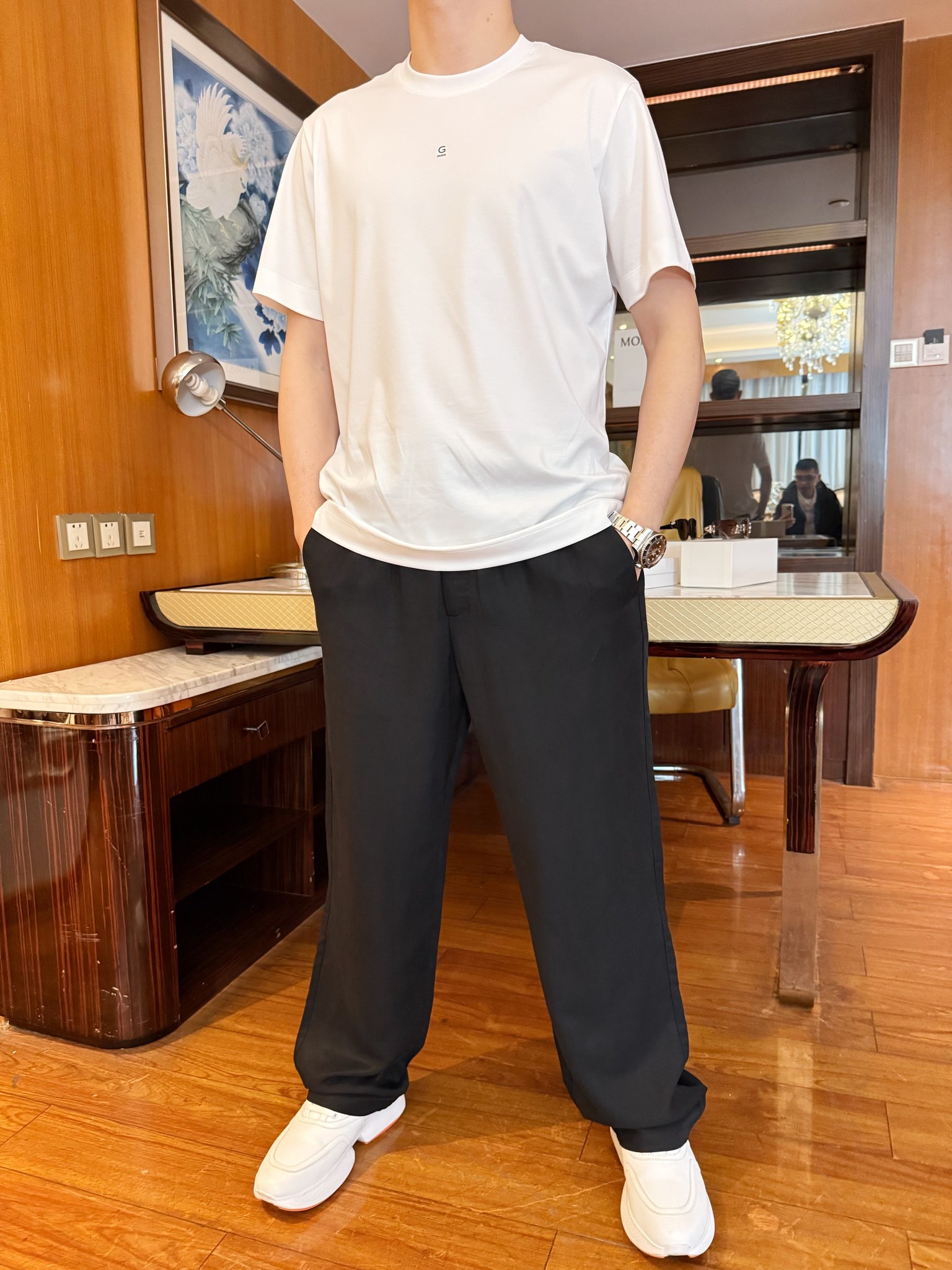 NO:127091,Guqi-2025 counter latest hot T-shirt shipment, hot-selling items in European and American counters!  Selected Italian imported mercerized cotton fabrics with fashionable designs, exquisite brand logo on the chest to show the charm You are definitely worthy of having. Number 48-56 (with Hong Kong Lane Crawford Gift Box Packaging), tees, t-shirt, alexander wang19860909古琦-2025专柜最新爆款T恤出货 欧美专柜热销单品！精选意大利进口丝光精棉面料搭配时尚的设计,胸前精致的品牌标志彰显韵味 您绝对值得拥有.码数48-56(配香港连卡佛礼盒包装）,,tees，t-shirt,alexander wang,Men's clothing