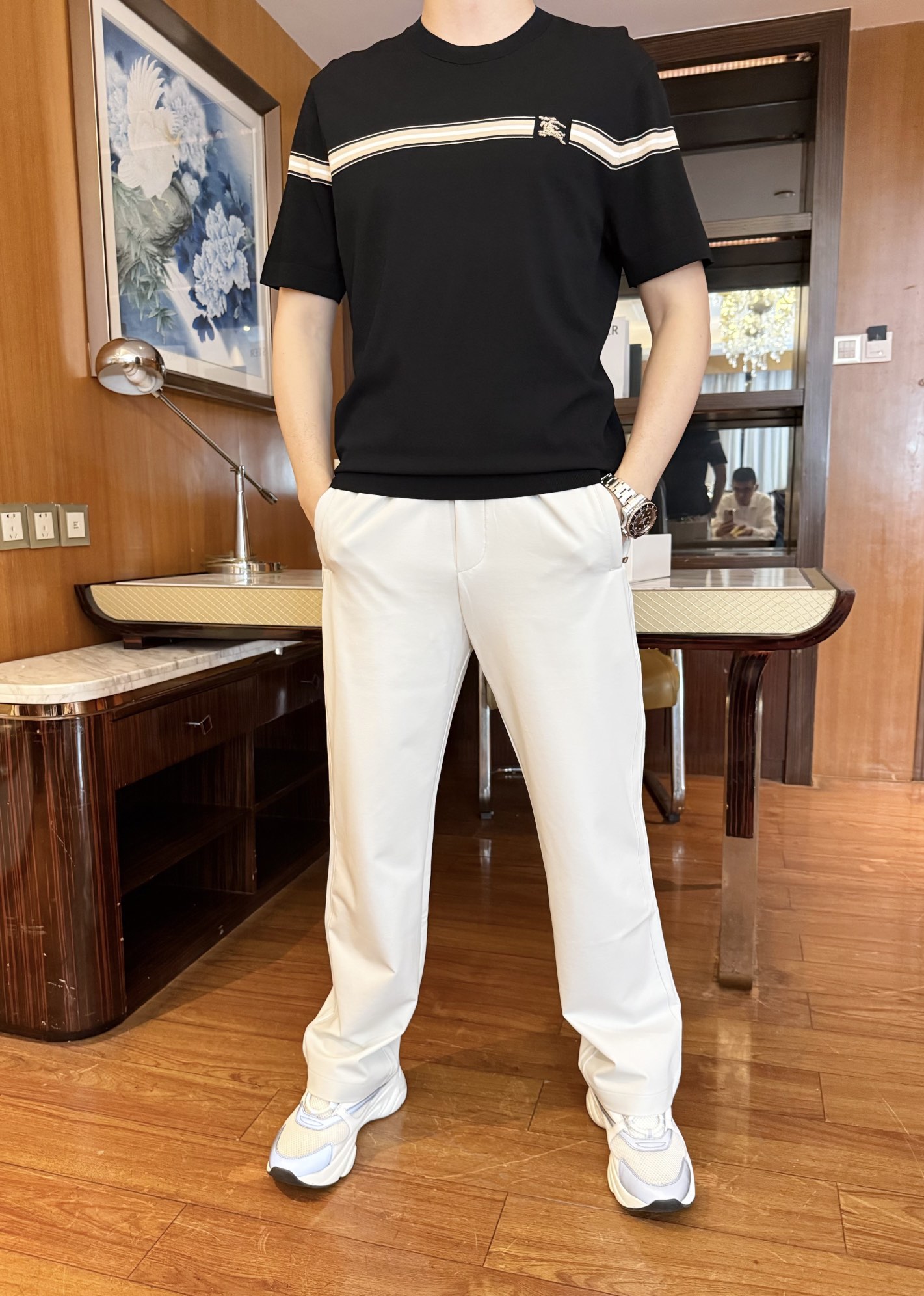 NO:127094,Burberry-2025 counter latest hot casual pants arrive, hot-selling items in European and American counters!  Selected custom fabrics imported from Italy and matched with the latest slim fit design of the foot. The brand Pegasus embroidery in the front pocket highlights the fashion. Needless to say, the upper body effect is. Number of codes: M-XXXL (with Hong Kong Lane Crawford Gift Box Packaging), alexander wang19860909博柏利-2025专柜最新爆款休闲裤到货,欧美专柜热销单品！精选意大利进口定制面料搭配最新的收脚修身设计,前口袋的品牌飞马绣彰显时尚 上身效果不用多说.码数:M-XXXL(配香港连卡佛礼盒包装）,,alexander wang,Men's clothing