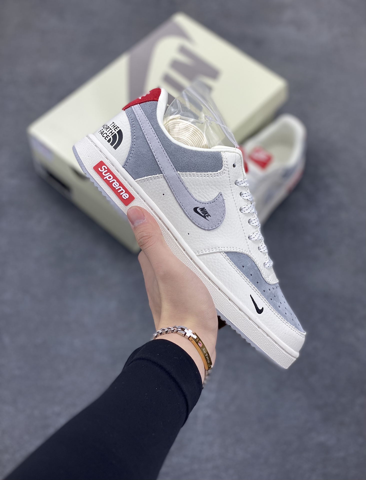 海外爆款 ZP订单 NIKE EBERNON Low prm 小空军低帮百搭透气休闲运动板鞋 独家头层版本 原数据独家私模大底 纯正版型 清洁度完美 货号：FD5188-123 尺码：36 36.5 37.5 38 38.5 39 40 40.5 41 42 42.5 43 44 44.5 45-选品中心