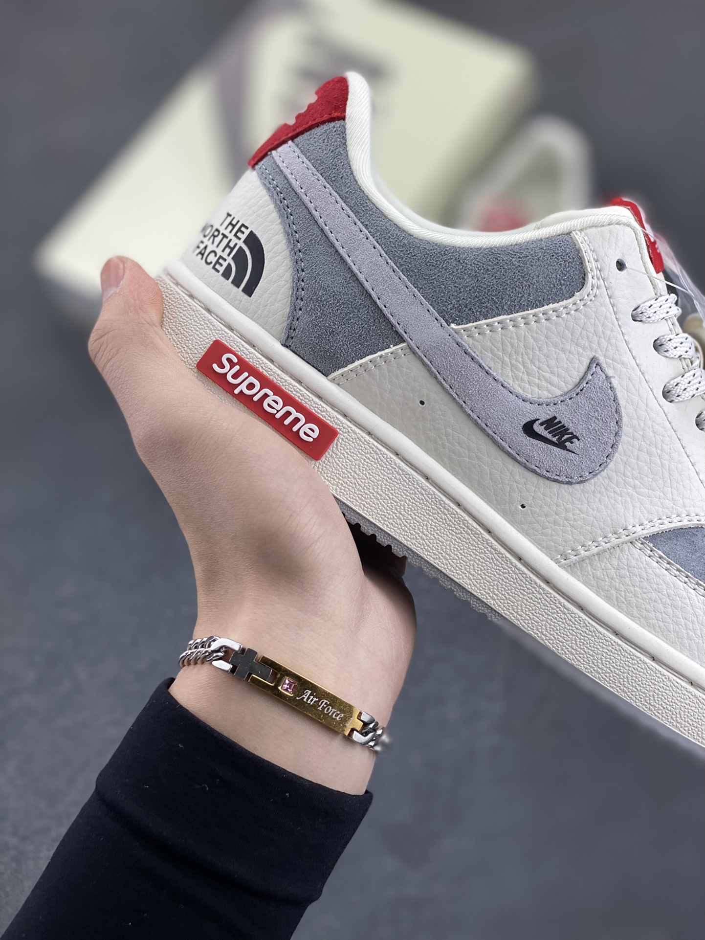 图片[6]-海外爆款 ZP订单 NIKE EBERNON Low prm 小空军低帮百搭透气休闲运动板鞋 独家头层版本 原数据独家私模大底 纯正版型 清洁度完美 货号：FD5188-123 尺码：36 36.5 37.5 38 38.5 39 40 40.5 41 42 42.5 43 44 44.5 45-选品中心