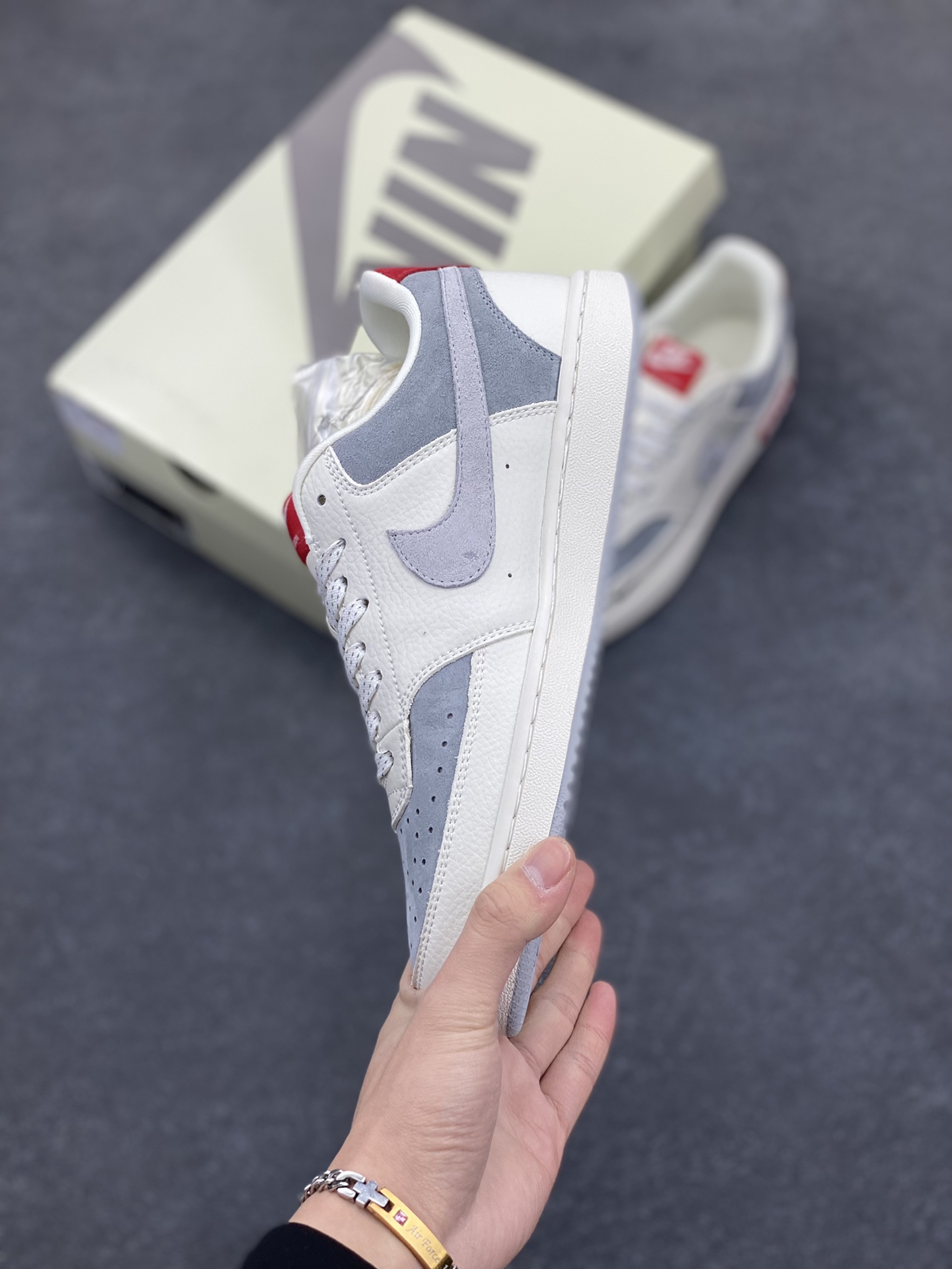 图片[3]-海外爆款 ZP订单 NIKE EBERNON Low prm 小空军低帮百搭透气休闲运动板鞋 独家头层版本 原数据独家私模大底 纯正版型 清洁度完美 货号：FD5188-123 尺码：36 36.5 37.5 38 38.5 39 40 40.5 41 42 42.5 43 44 44.5 45-选品中心