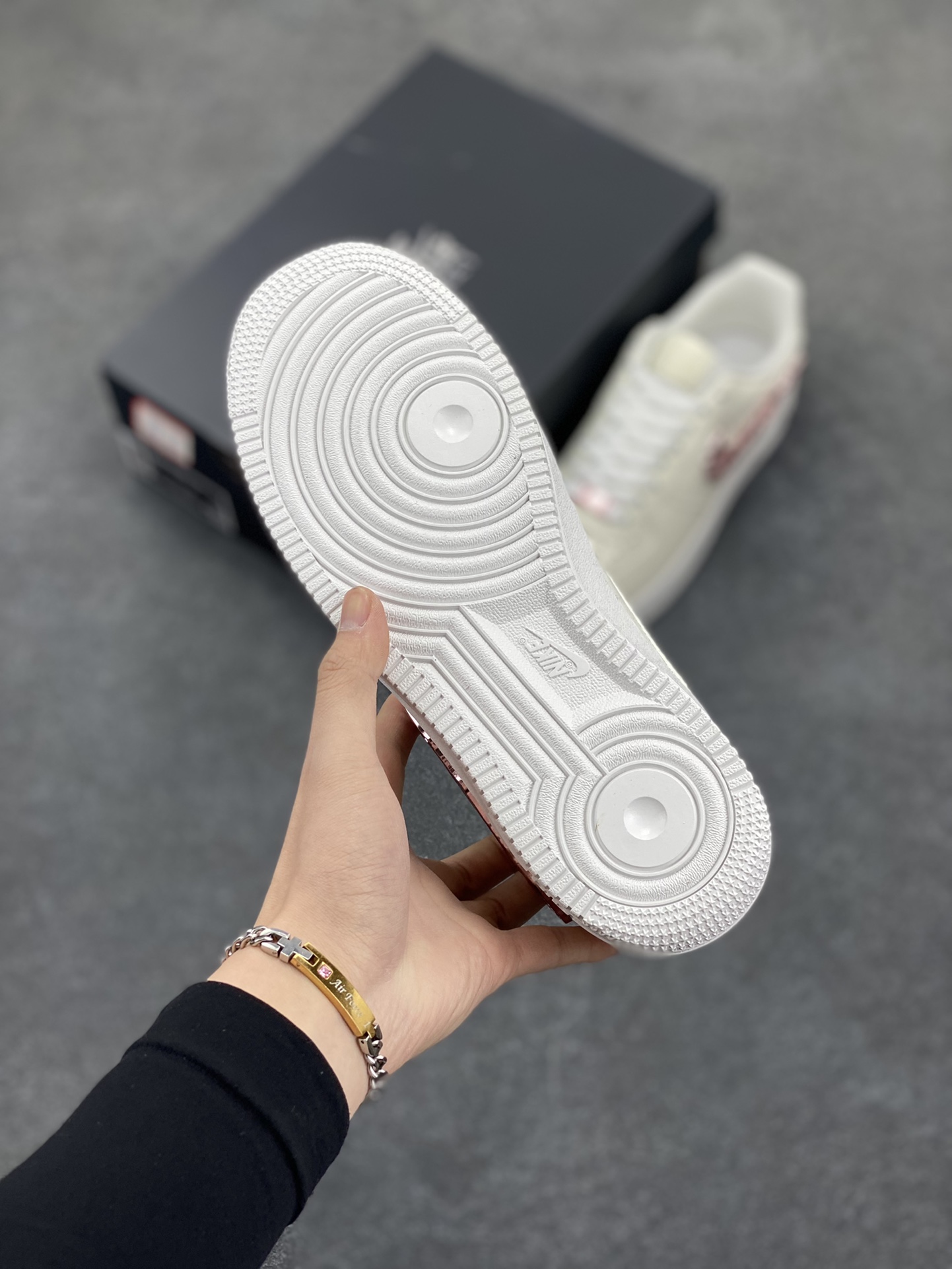 图片[5]-Nike Air Force 1 Low 毒液 空军一号低帮运动休闲板鞋 原楦头原纸板 打造纯正空军版型 专注外贸渠道 全掌内置蜂窝气垫 原盒配件 原厂中底钢印、拉帮完美 货号：IF1686-161 尺码：36 36.5 37.5 38 38.5 39 40 40.5 41 42 42.5 43 44 44.5 45-选品中心