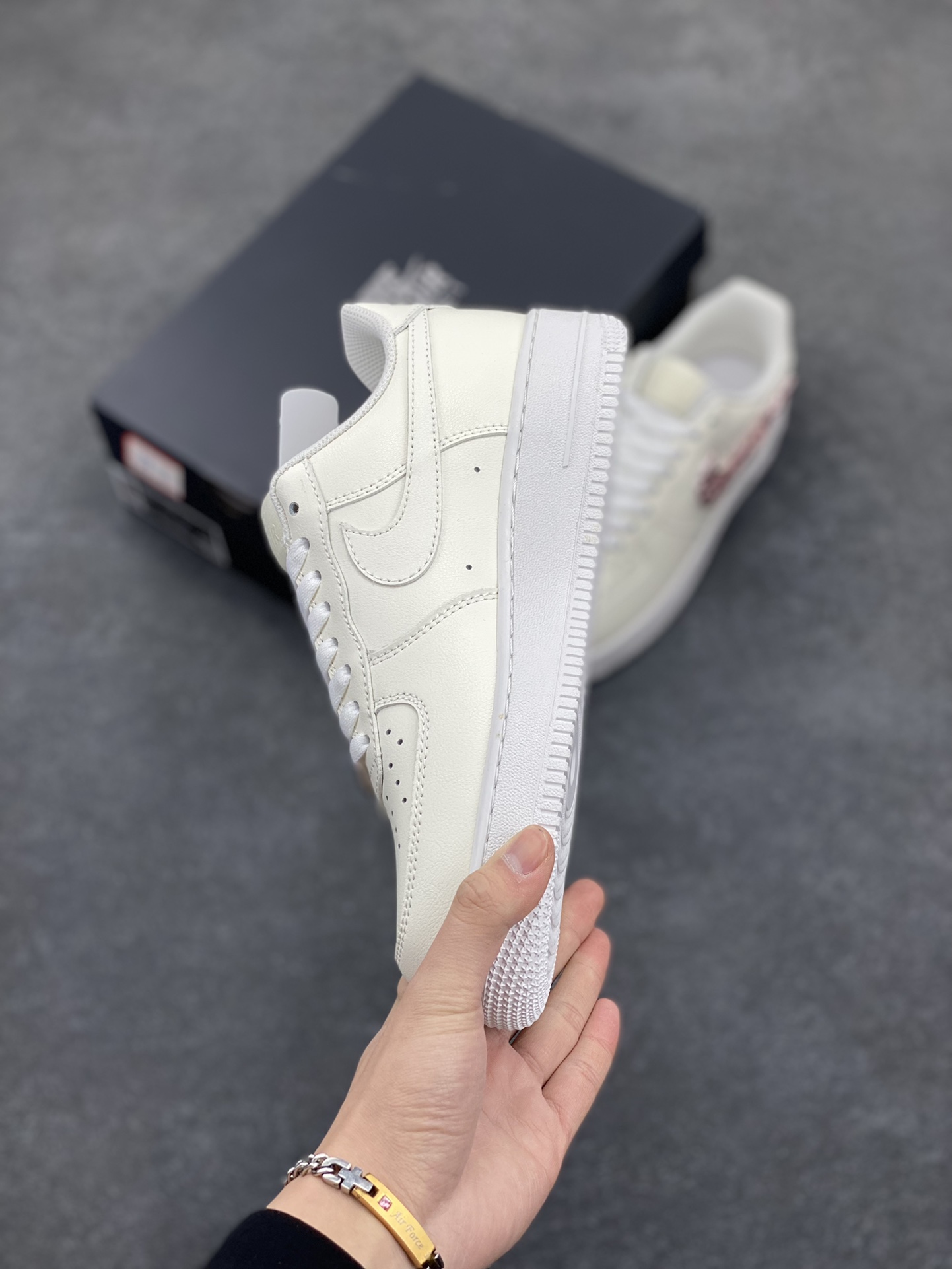 图片[3]-Nike Air Force 1 Low 毒液 空军一号低帮运动休闲板鞋 原楦头原纸板 打造纯正空军版型 专注外贸渠道 全掌内置蜂窝气垫 原盒配件 原厂中底钢印、拉帮完美 货号：IF1686-161 尺码：36 36.5 37.5 38 38.5 39 40 40.5 41 42 42.5 43 44 44.5 45-选品中心