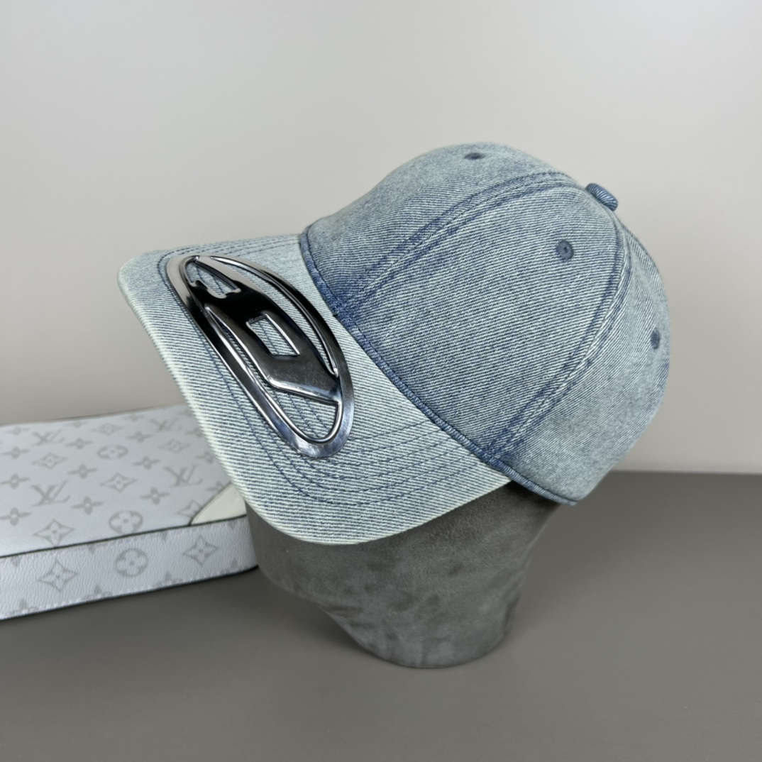 NO:809293,Diesel Baseball Cap Baseball Cap, a must-have when going out on the street, very easy to match, high quality, complete internal standards, buy it now!  , hat. scarf. socks, socks, hats19860909Diesel 迪赛 棒球帽 棒球帽,出街必备超好搭配,高品质 内标齐全,赶紧入手！,帽子.围巾.袜子,socks,hats,accessory