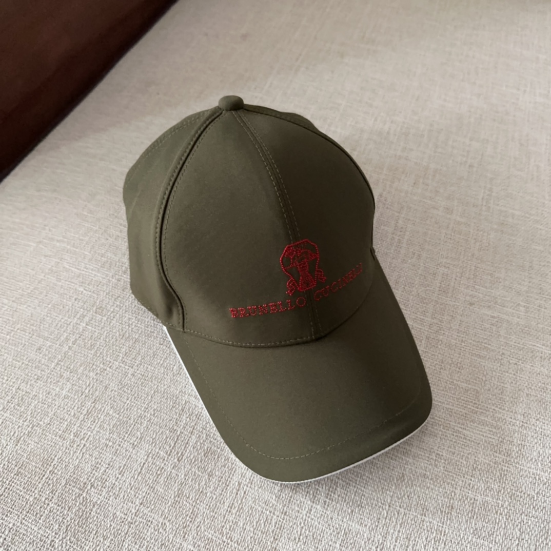 

brunello cucinelli布鲁内洛 •库奇内利  专柜新款高版本棒球帽，大牌同步，超好出货