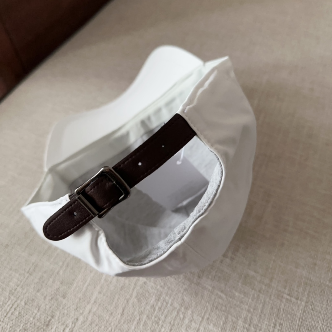 

brunello cucinelli布鲁内洛 •库奇内利  专柜新款高版本棒球帽，大牌同步，超好出货