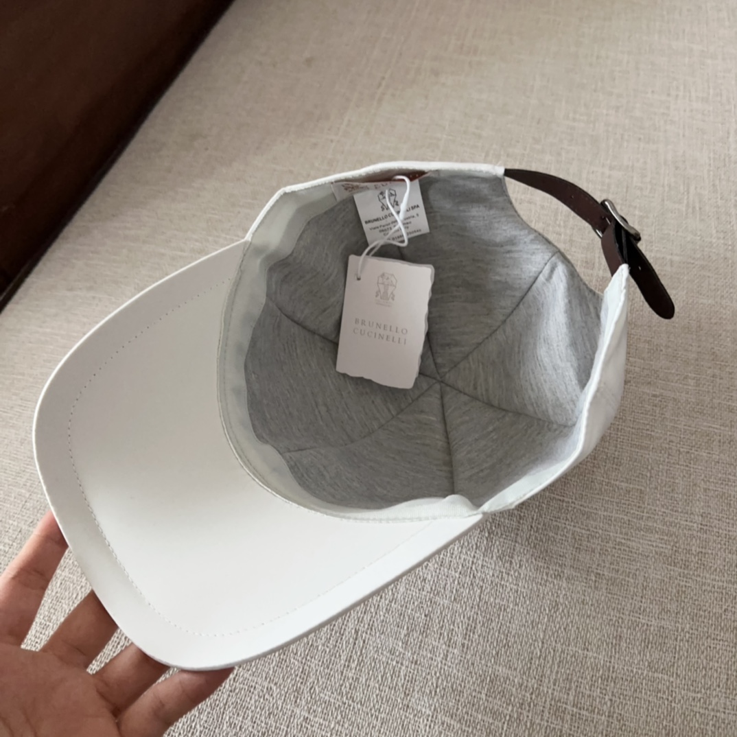 

brunello cucinelli布鲁内洛 •库奇内利  专柜新款高版本棒球帽，大牌同步，超好出货