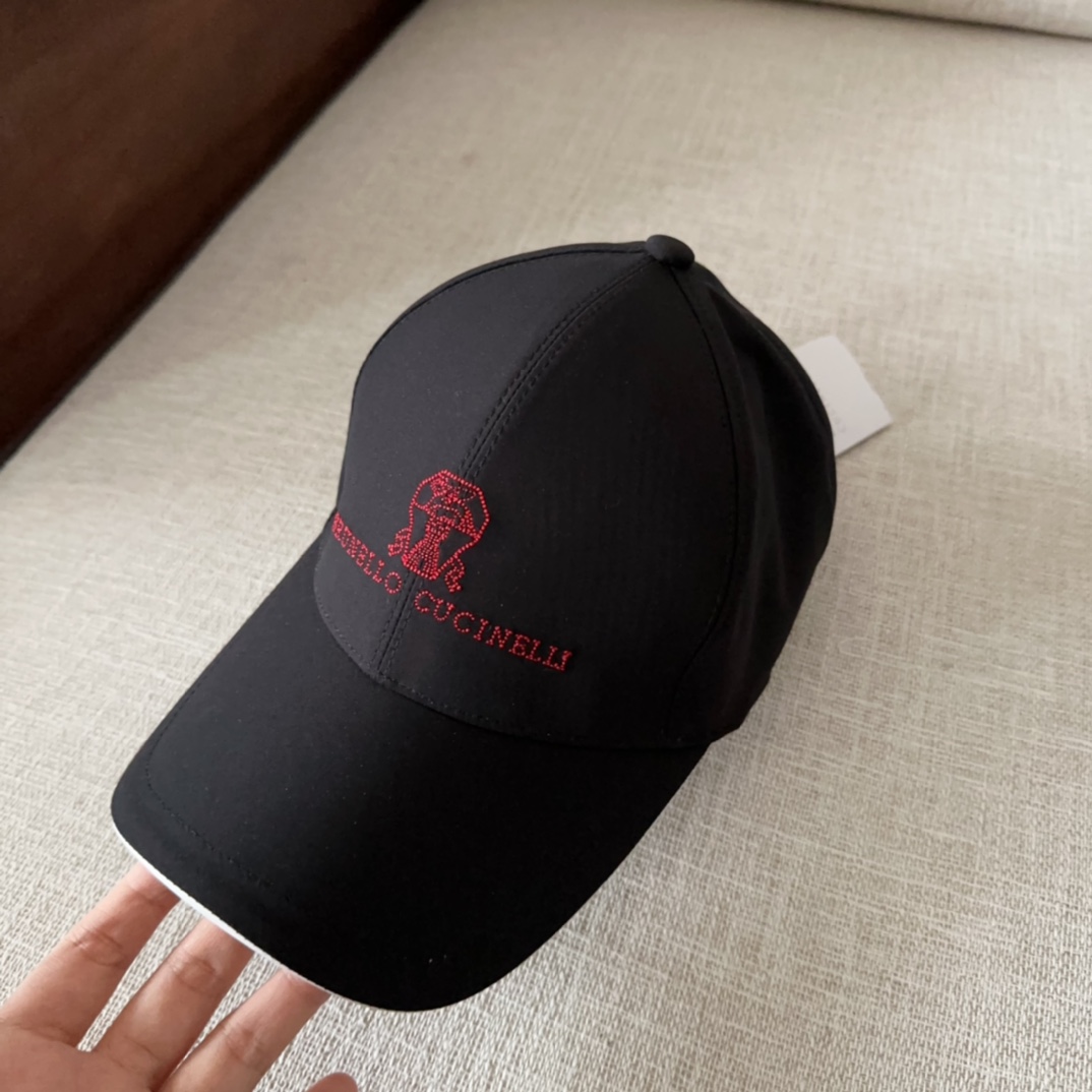 

brunello cucinelli布鲁内洛 •库奇内利  专柜新款高版本棒球帽，大牌同步，超好出货