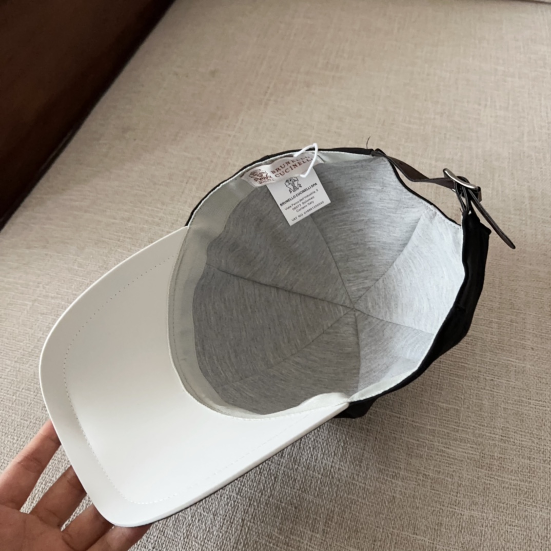 

brunello cucinelli布鲁内洛 •库奇内利  专柜新款高版本棒球帽，大牌同步，超好出货