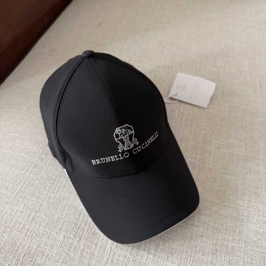 

brunello cucinelli布鲁内洛 •库奇内利  专柜新款高版本棒球帽，大牌同步，超好出货
