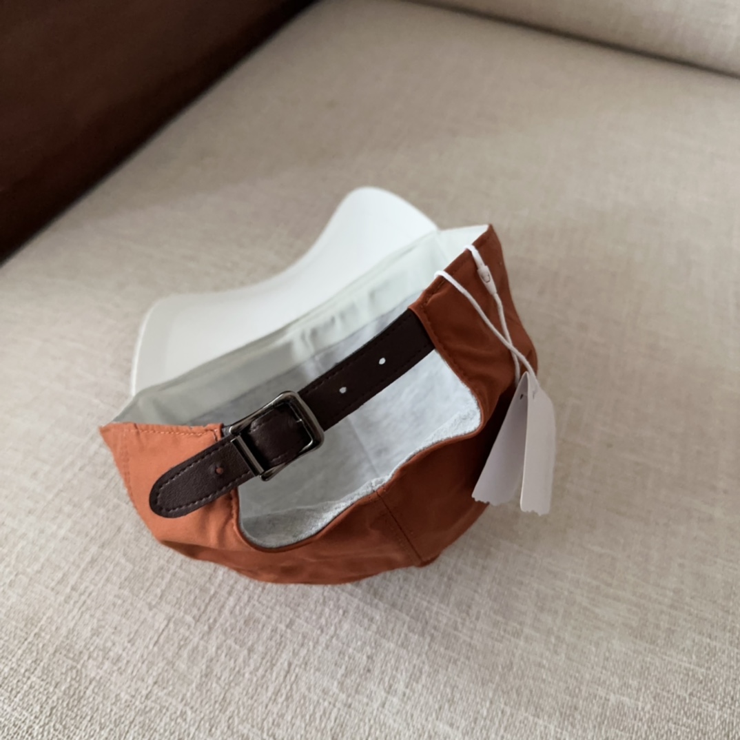 

brunello cucinelli布鲁内洛 •库奇内利  专柜新款高版本棒球帽，大牌同步，超好出货