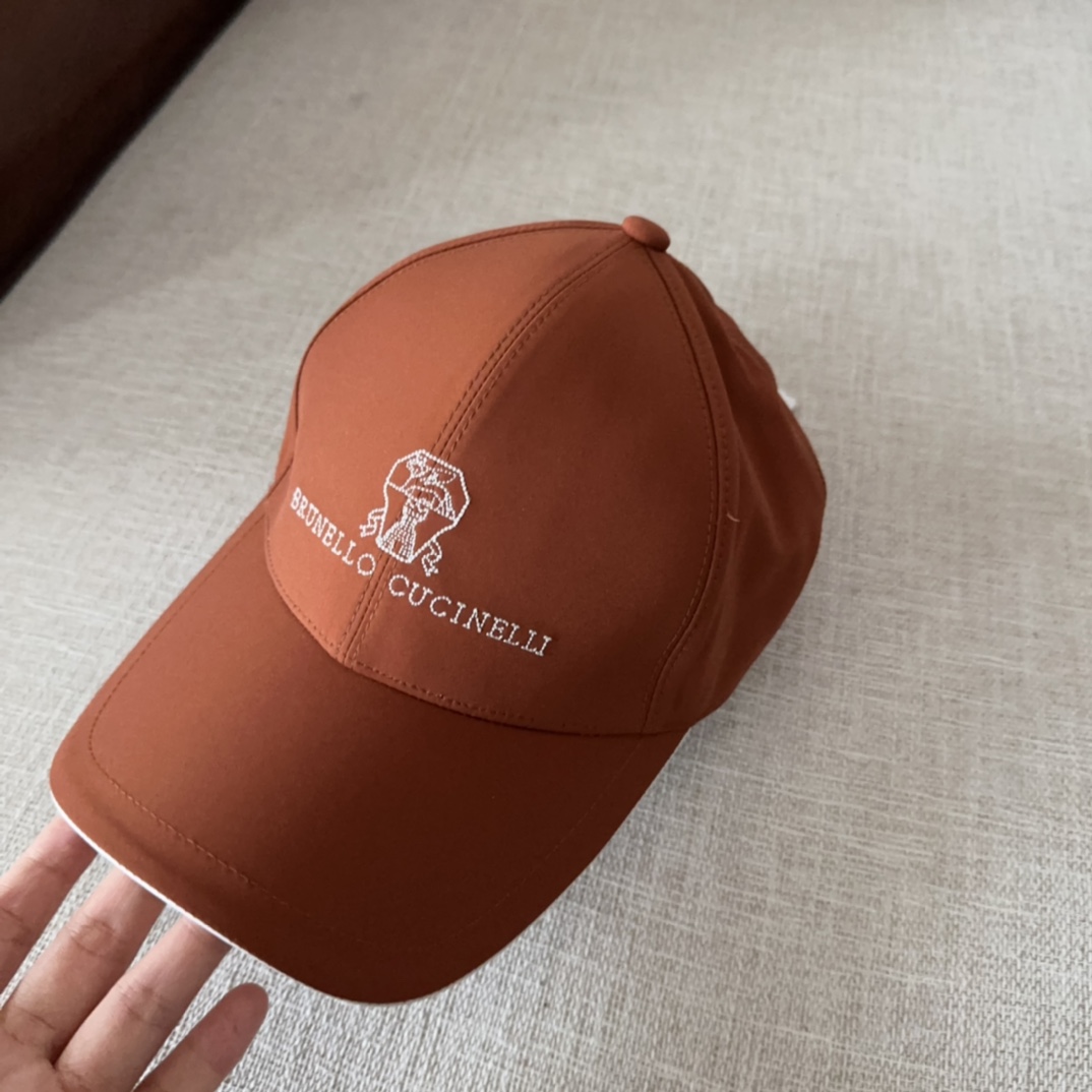 

brunello cucinelli布鲁内洛 •库奇内利  专柜新款高版本棒球帽，大牌同步，超好出货