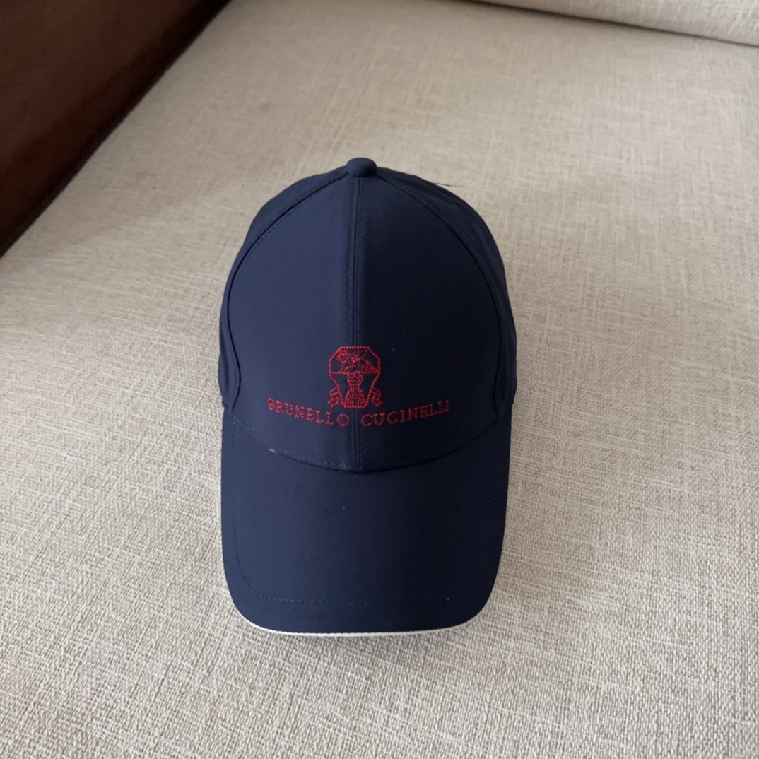 

brunello cucinelli布鲁内洛 •库奇内利  专柜新款高版本棒球帽，大牌同步，超好出货