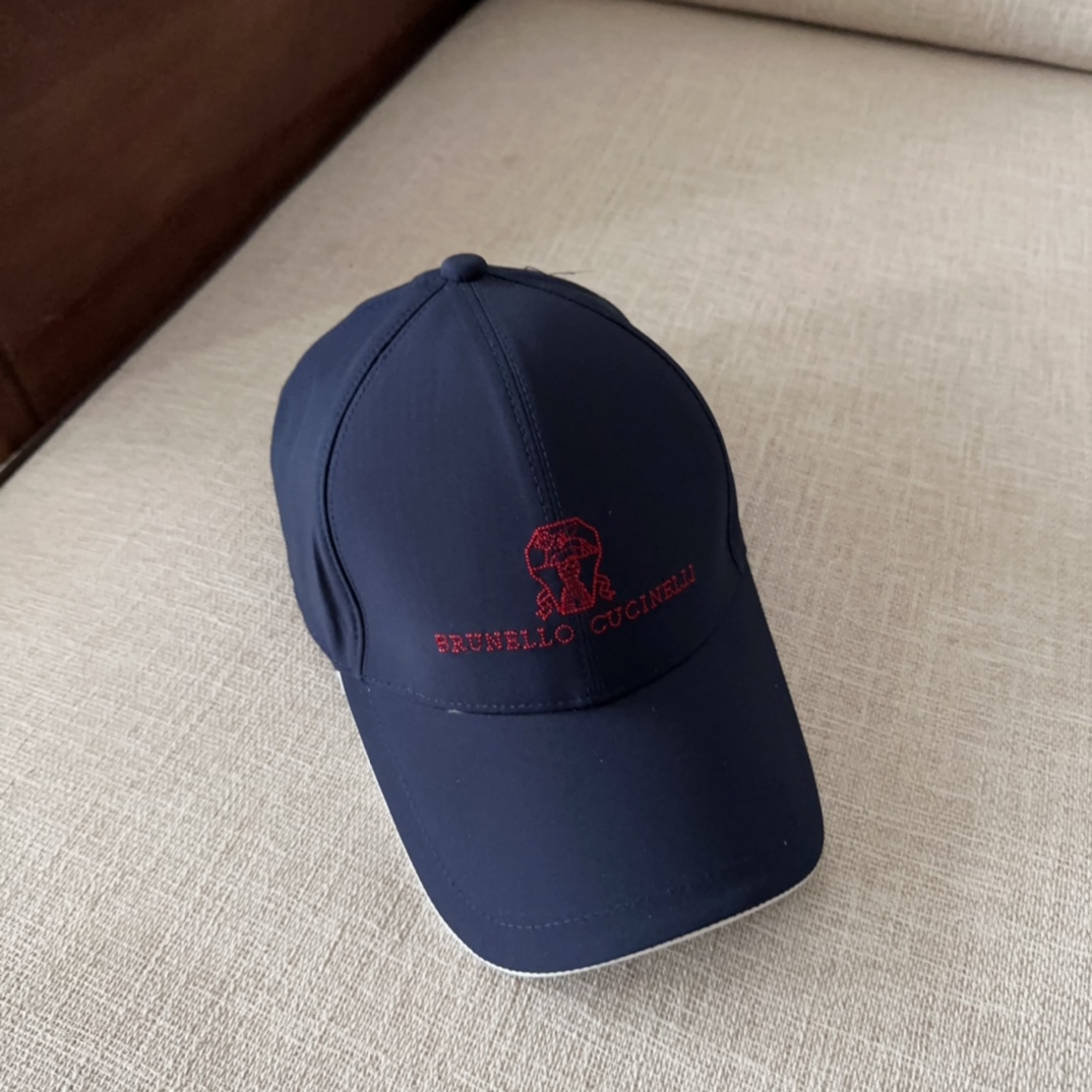 

brunello cucinelli布鲁内洛 •库奇内利  专柜新款高版本棒球帽，大牌同步，超好出货