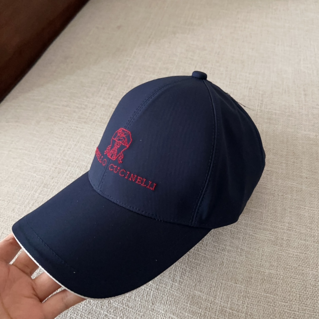 

brunello cucinelli布鲁内洛 •库奇内利  专柜新款高版本棒球帽，大牌同步，超好出货