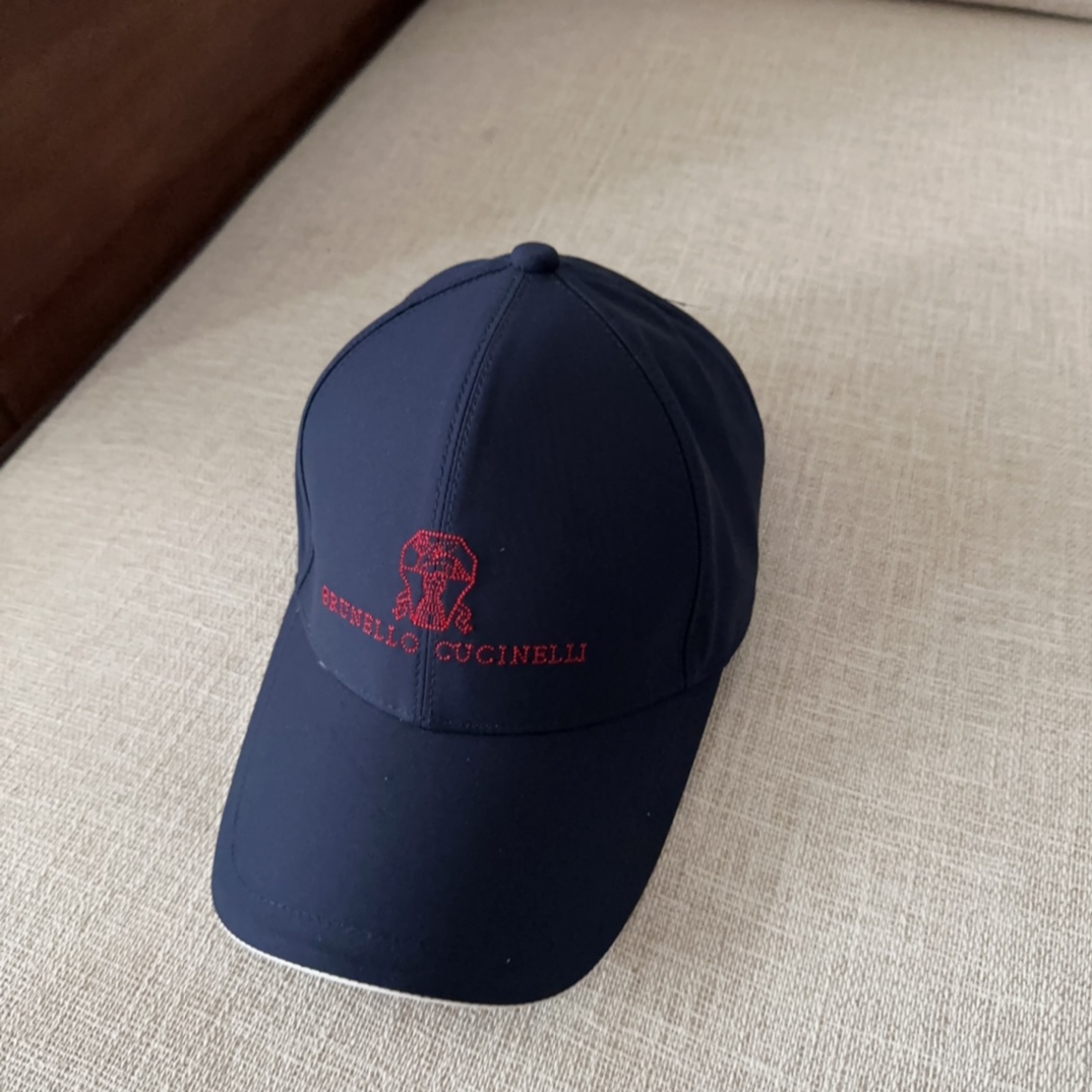 

brunello cucinelli布鲁内洛 •库奇内利  专柜新款高版本棒球帽，大牌同步，超好出货