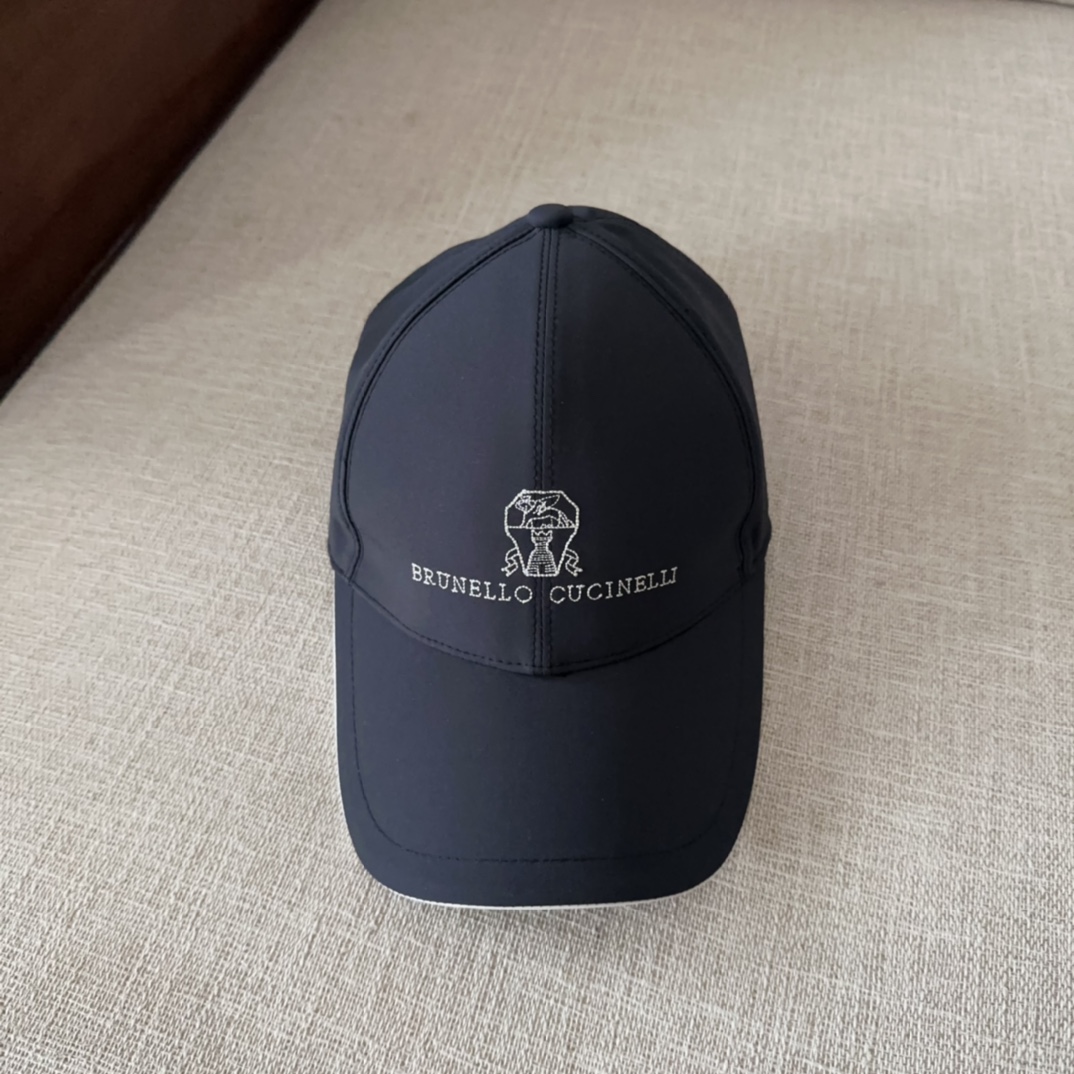 

brunello cucinelli布鲁内洛 •库奇内利  专柜新款高版本棒球帽，大牌同步，超好出货