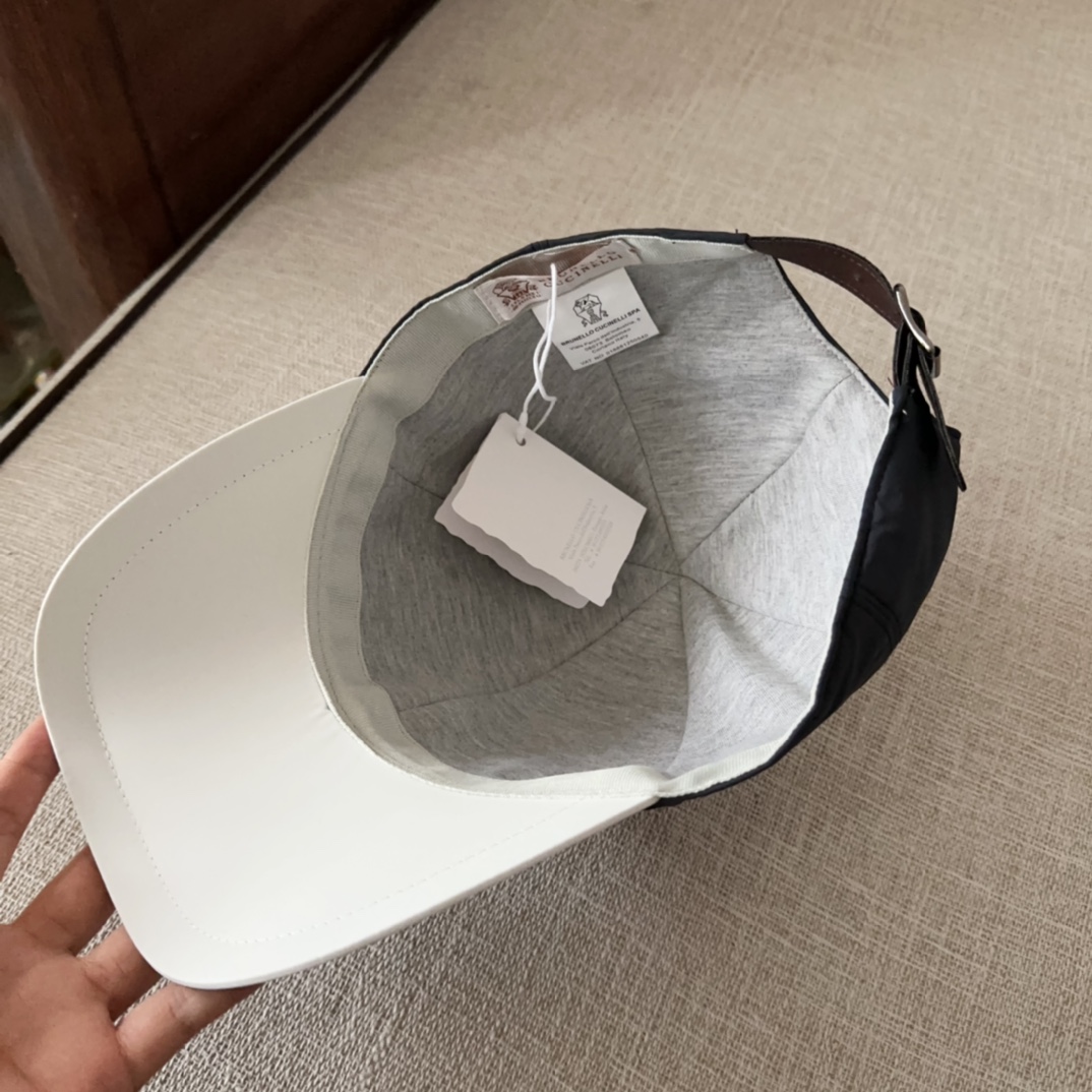 

brunello cucinelli布鲁内洛 •库奇内利  专柜新款高版本棒球帽，大牌同步，超好出货