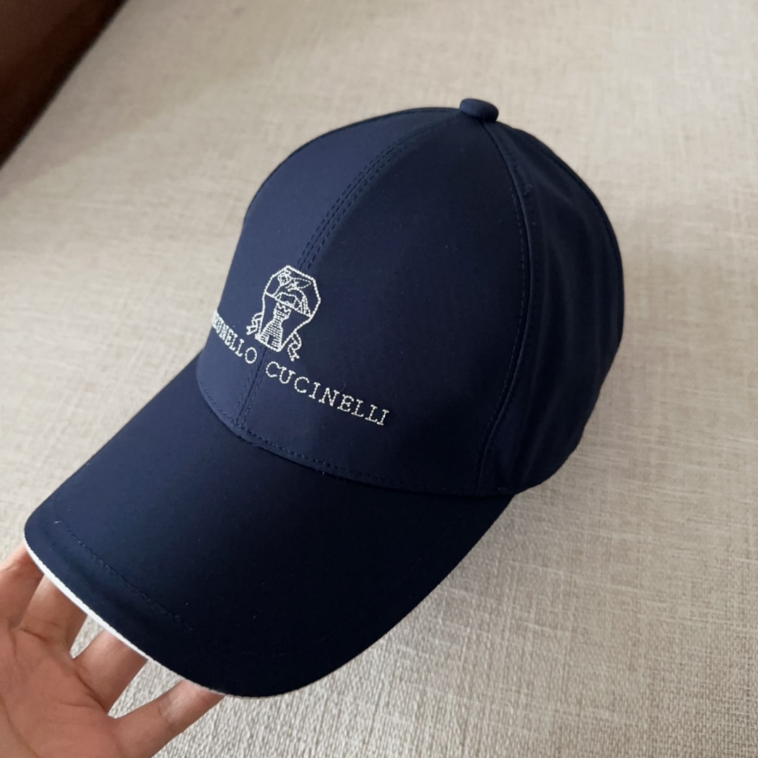 

brunello cucinelli布鲁内洛 •库奇内利  专柜新款高版本棒球帽，大牌同步，超好出货