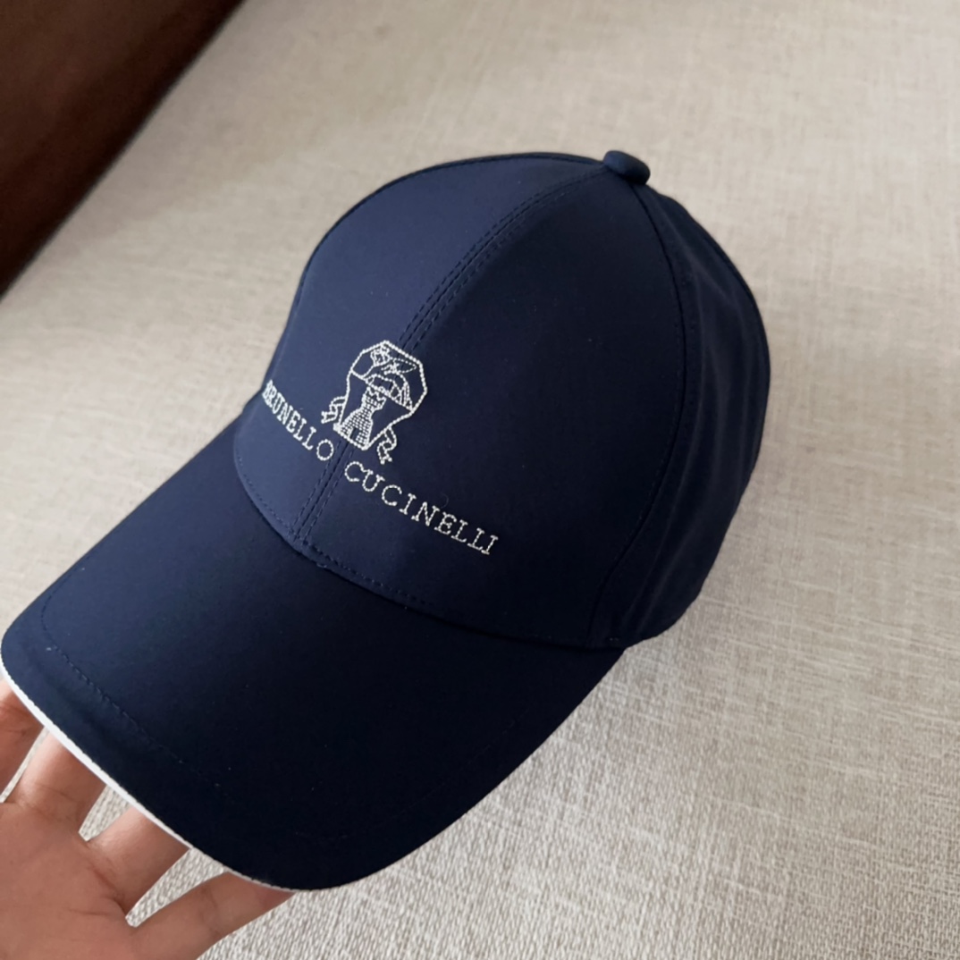 

brunello cucinelli布鲁内洛 •库奇内利  专柜新款高版本棒球帽，大牌同步，超好出货