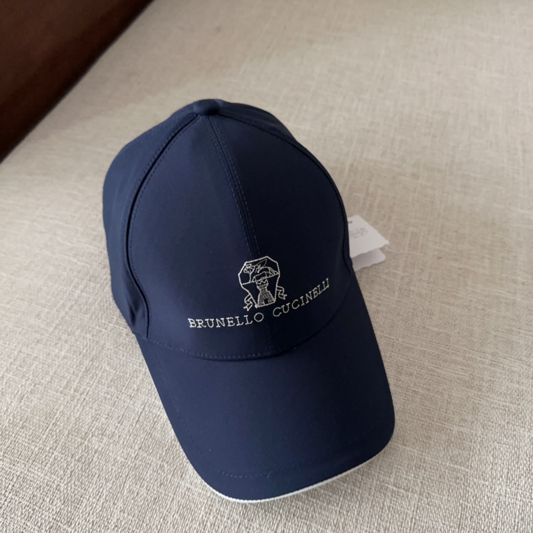 

brunello cucinelli布鲁内洛 •库奇内利  专柜新款高版本棒球帽，大牌同步，超好出货