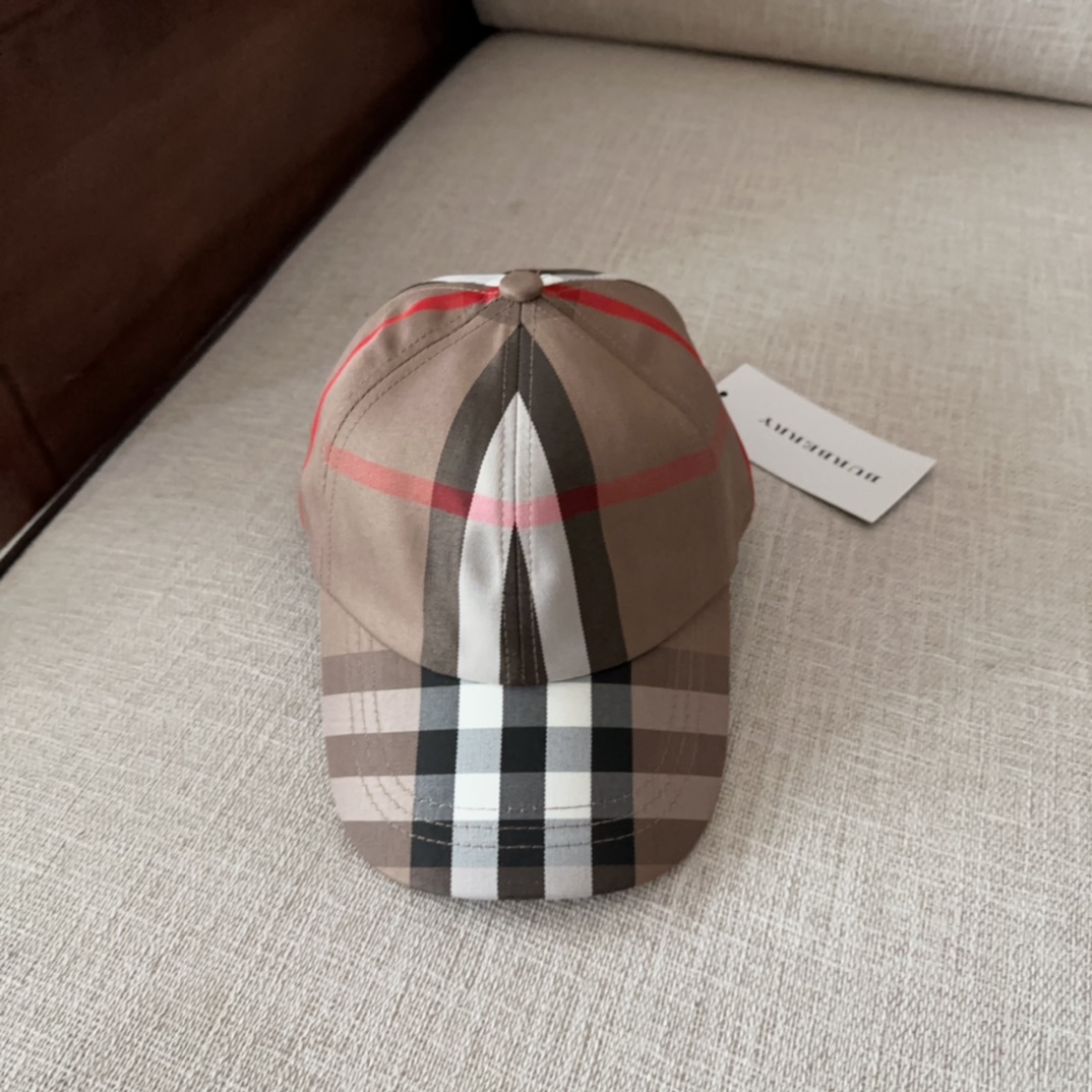NO:224221,BURBERRY BURBERRY New Baseball Cap in Early Spring, simple and fashionable style, the same style as men and women!  High quality, hat, straw hat, fisherman hat, baseball hat, knit hat, hat, burberry, burberry, espadrilles, hats19860909BURBERRY巴宝利早春新款棒球帽,简约尚时风,男女同款！高质品,帽子草帽渔夫帽棒球帽针织帽,帽子,burberry,burberry,espadrilles,hats,hat