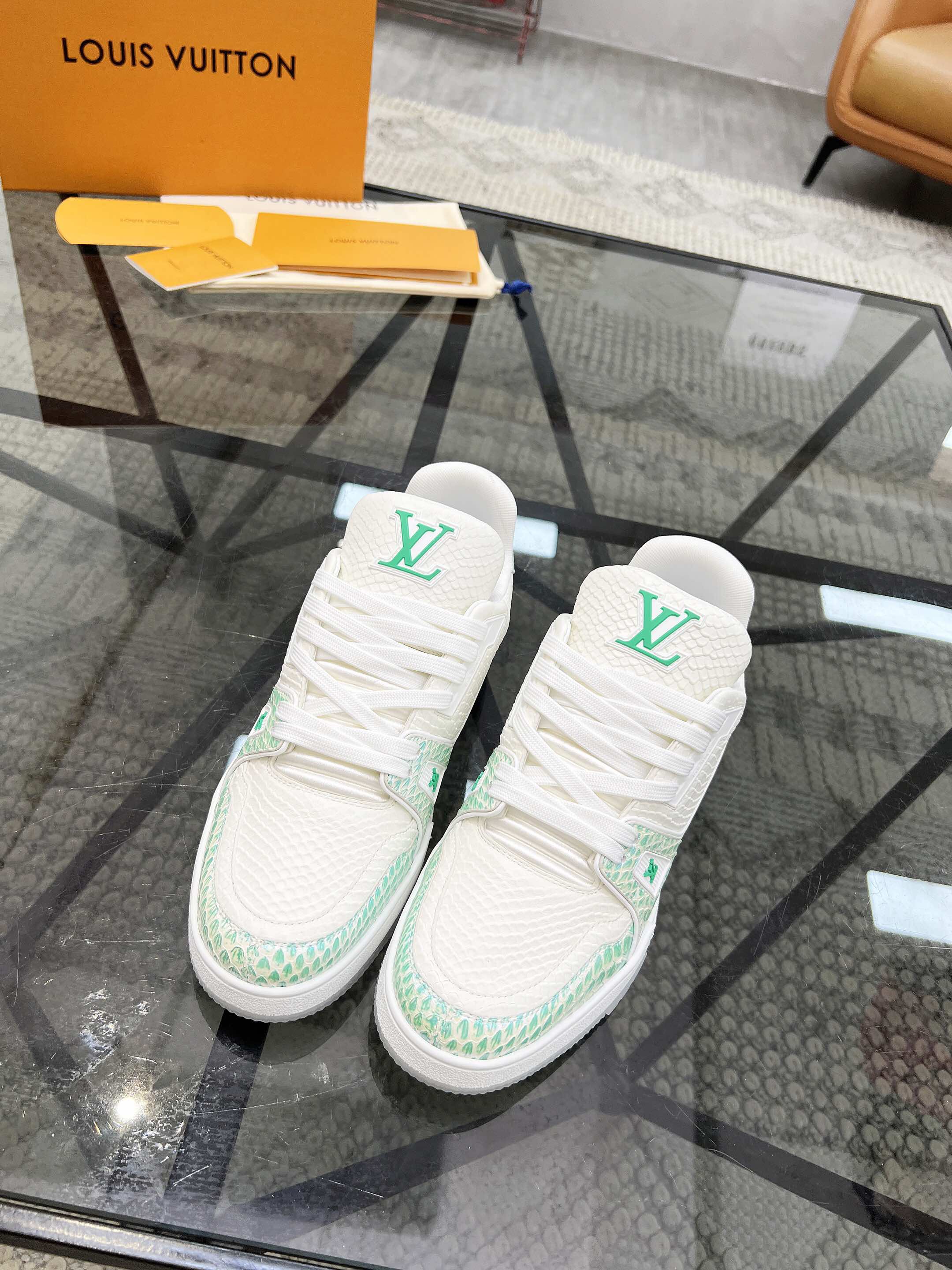 NO:221599,Brand LOUIS VUITTON original color matching code number 38-45 customized 46 price material Louis Vuitton new style men casual shoes!  High-quality Labon craft upper is made of cowhide with original material LV Comfortable breathable mesh cloth Neli mesh cloth footbed style Simple and atmospheric LV original outsole, Louis Vuitton, louis vuitton, louis vuitton, louis vuitton, louis vuitton, cowhide19860909品牌LOUIS VUITTON 颜色原版配色 码数38-45定做46 价格 材质路易威登新款 男士 休闲鞋！高品质拉邦工艺鞋面采用牛皮搭配原版材质LV 舒适透气网布内里网布垫脚版型时尚 简单大气LV原版大底,路易威登,louis vuitton,louis vuitton,louis vuitton,cowhide,Men's shoes