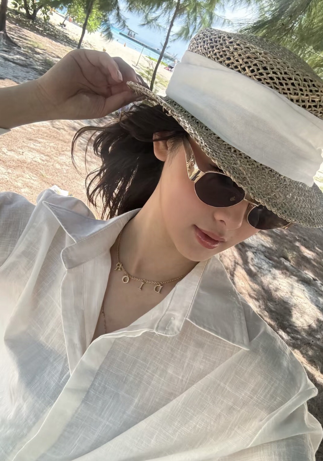 NO:633841,Seaside vacation CL40235U Buy sunglasses and get free glasses bag, Cardia high-end accessories19860909海边度假 CL40235U 买墨镜送眼镜包包,,卡迪亚高端饰品,Jewelry