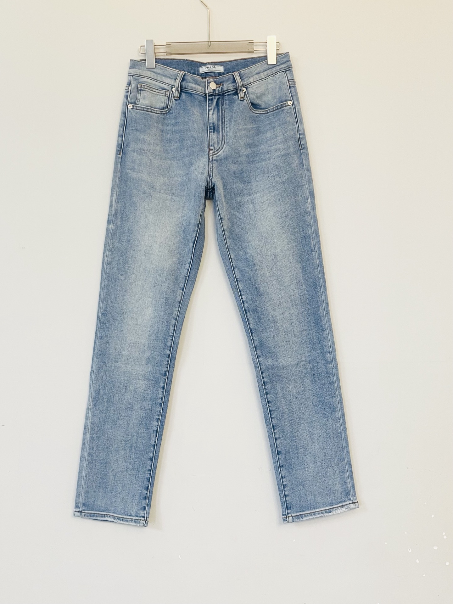NO:152156,New Prada blue men's jeans stretch small straight model #2015 Size 29 30 31 32 33 34 36,,prada,jeans,alexander wang19860909新款 普拉达蓝色男装牛仔裤 弹力 小直筒 型号＃2015 码数 29 30 31 32 33 34 36,,prada,jeans,alexander wang,Men's clothing