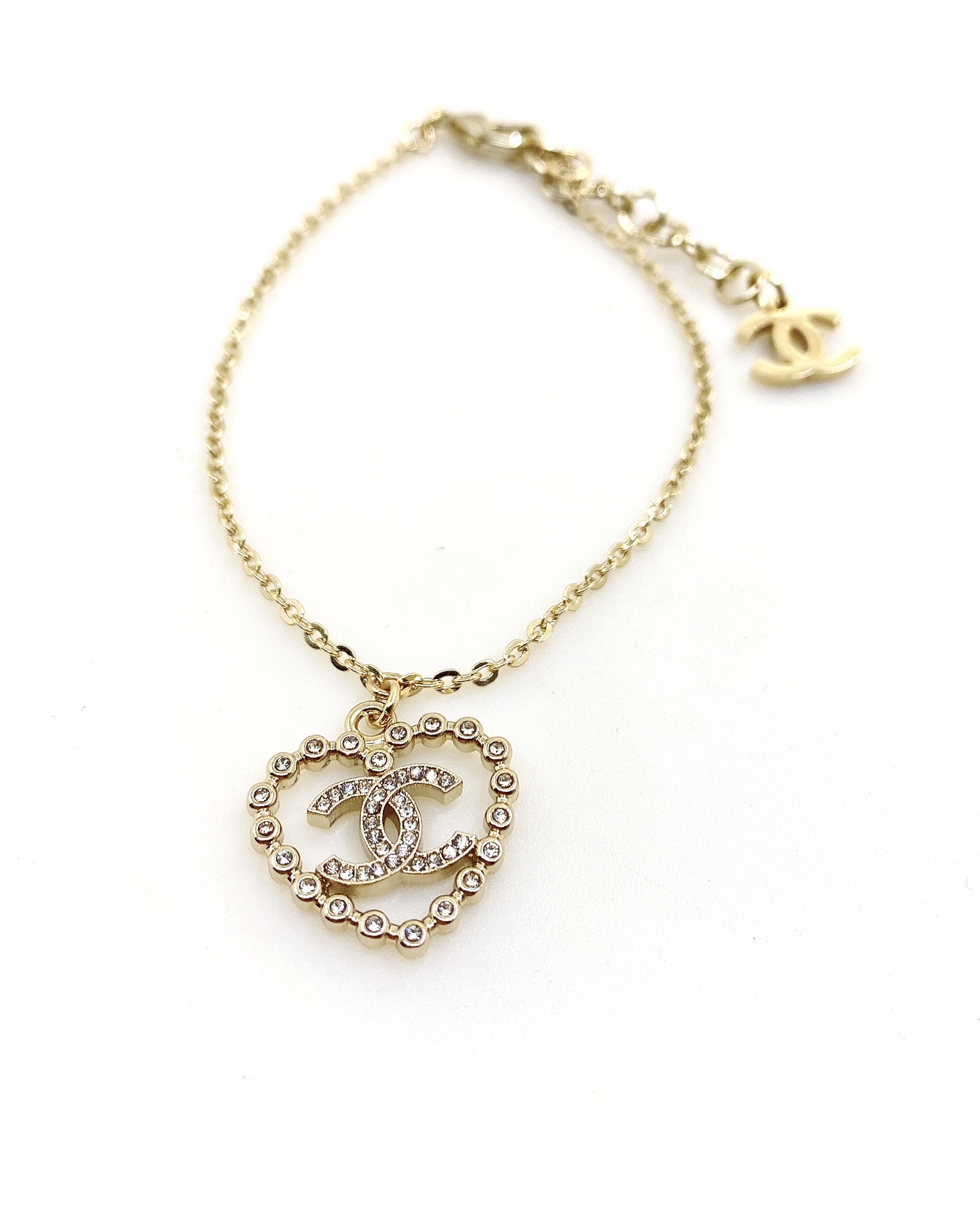 NO:107357,ch*nel latest light gold hollow love bracelet] consistent ZP brass material, jewelry quality, bracelet19860909ch*nel 最新款浅金镂空爱心手链】一致ZP黄铜材质,饰品精品,bracelet,Jewelry