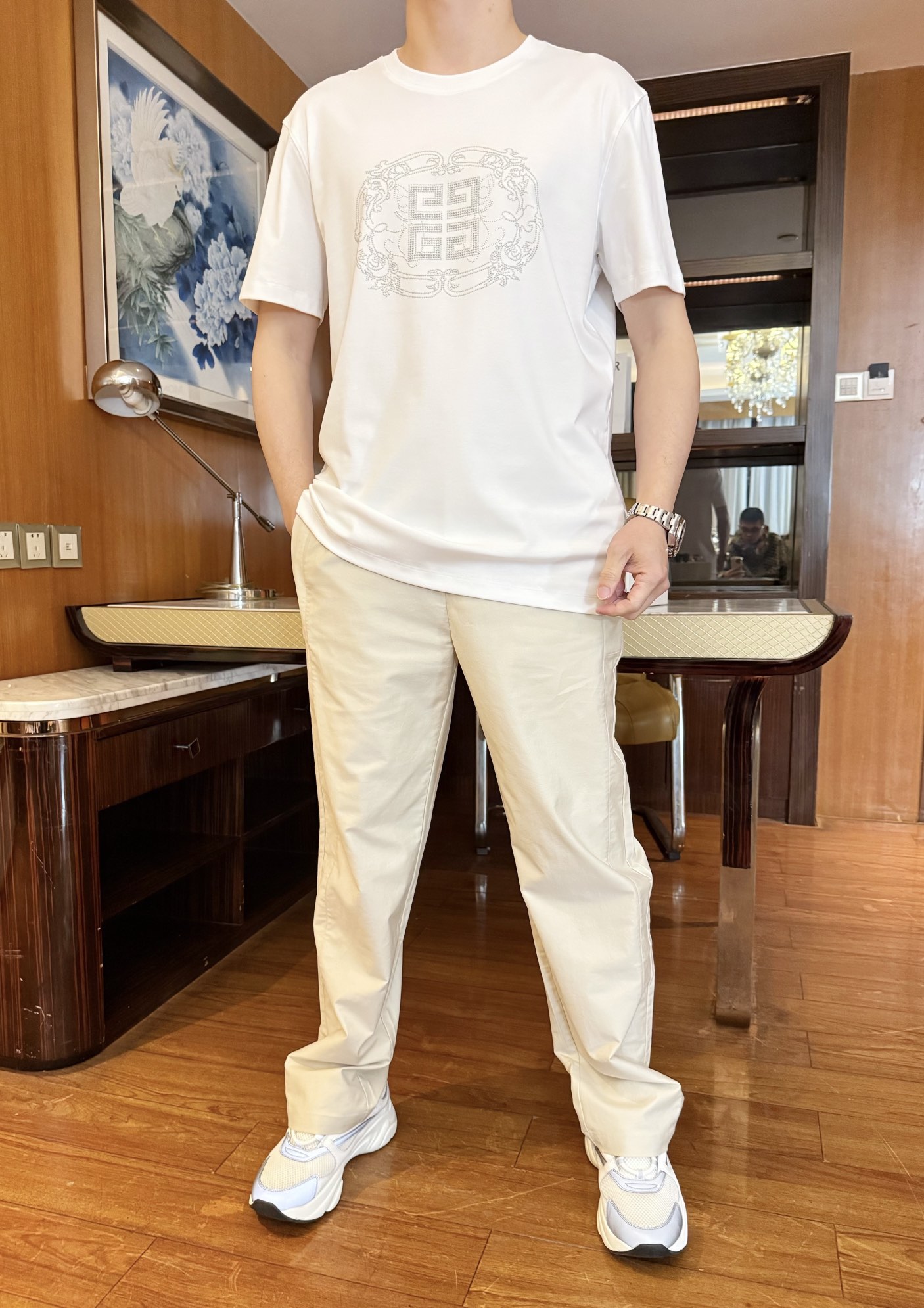 NO:127097,Dior-2025 counter latest hot casual pants arrive, hot-selling items in European and American counters!  Selected custom fabrics imported from Italy with the latest slim fit design of foot, customized hardware and CD letter embroidery to highlight fashion, needless to say, the upper body effect is: M-XXXL (with Hong Kong Lane Crawford gift box packaging), dior, alexander wang19860909迪奥-2025专柜最新爆款休闲裤到货,欧美专柜热销单品！精选意大利进口定制面料搭配最新的收脚修身设计,定制五金和CD字母绣彰显时尚 上身效果不用多说.码数:M-XXXL(配香港连卡佛礼盒包装）,,dior,alexander wang,Men's clothing