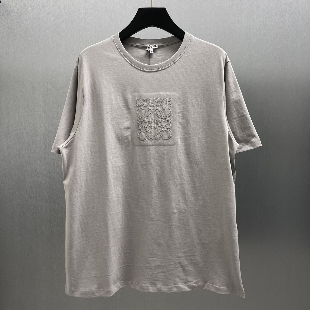 🅿️125 🧧LOE*E Camiseta clásica de corte láser y bordado gris caballero Talla: S-XL Camiseta de algodón ligero con apli…