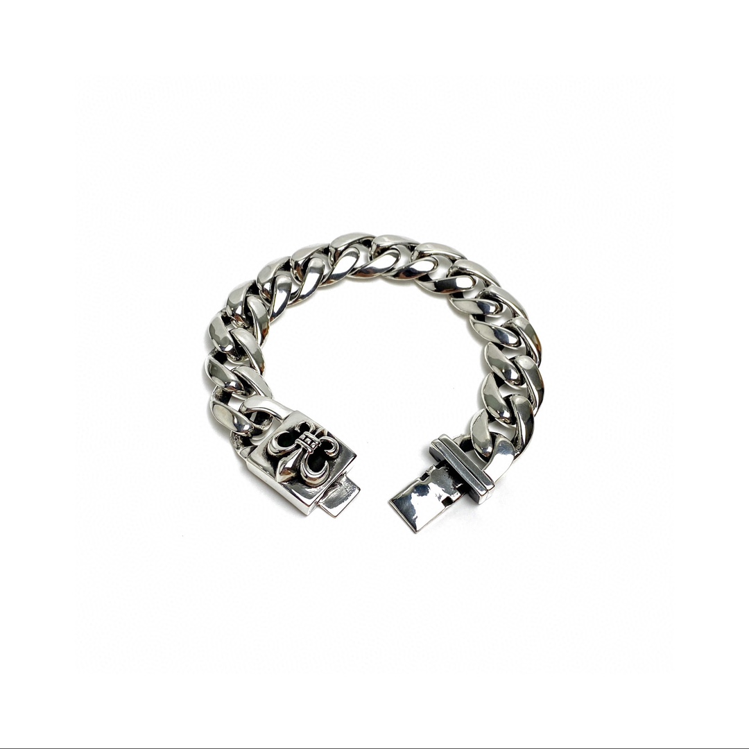 NO:106656,Chrome Hearts Croxin Square Scouts Glossy Patch Bracelet, Jewelry Boutique, Chrome Hearts, Chrome Hearts, Bracelet19860909Chrome Hearts克罗心 方块童军花光面插片手链,饰品精品,chrome hearts,chrome hearts,bracelet,Jewelry